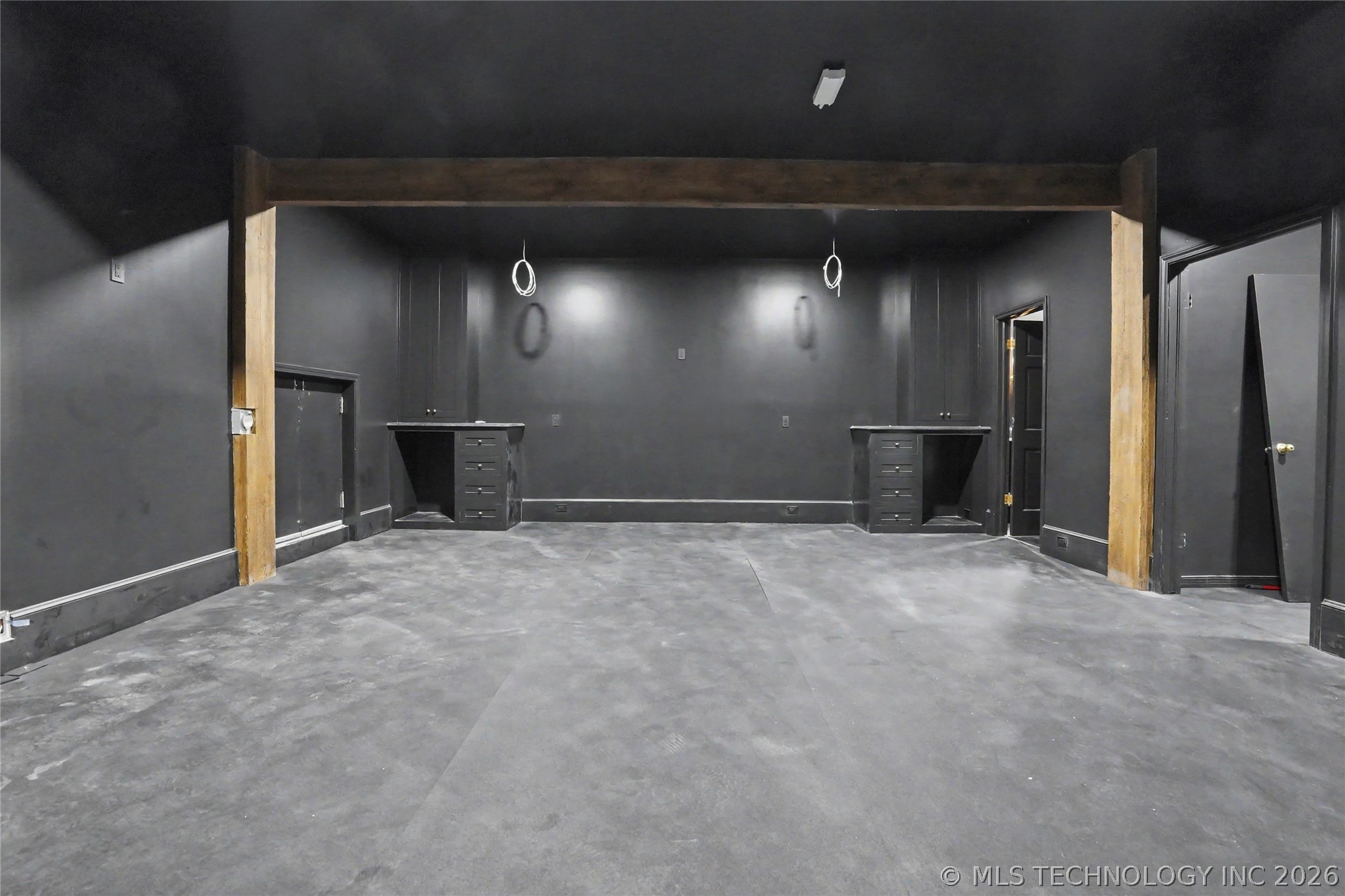 11147 S Quebec Avenue Property Photo 54