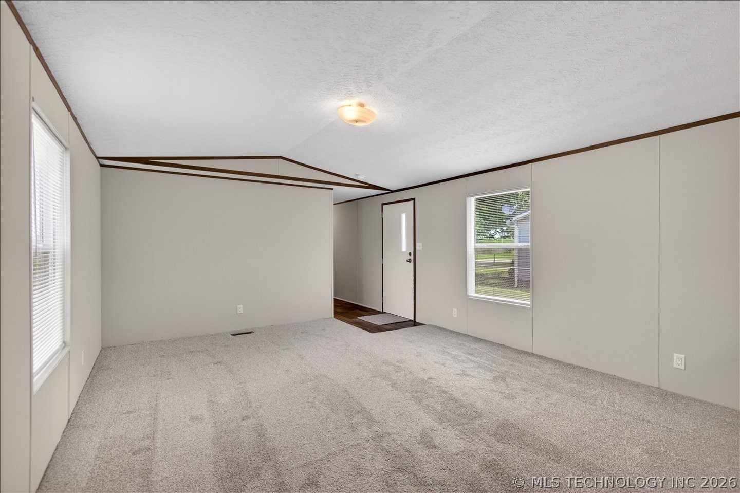 306 W Cherokee Street Property Photo 5