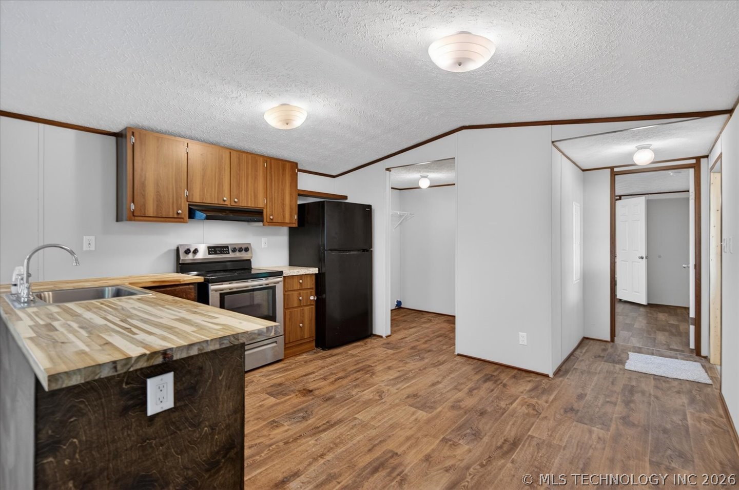 306 W Cherokee Street Property Photo 6