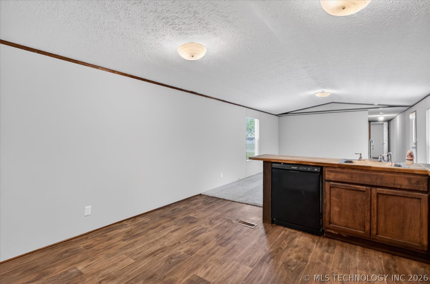 306 W Cherokee Street Property Photo 10