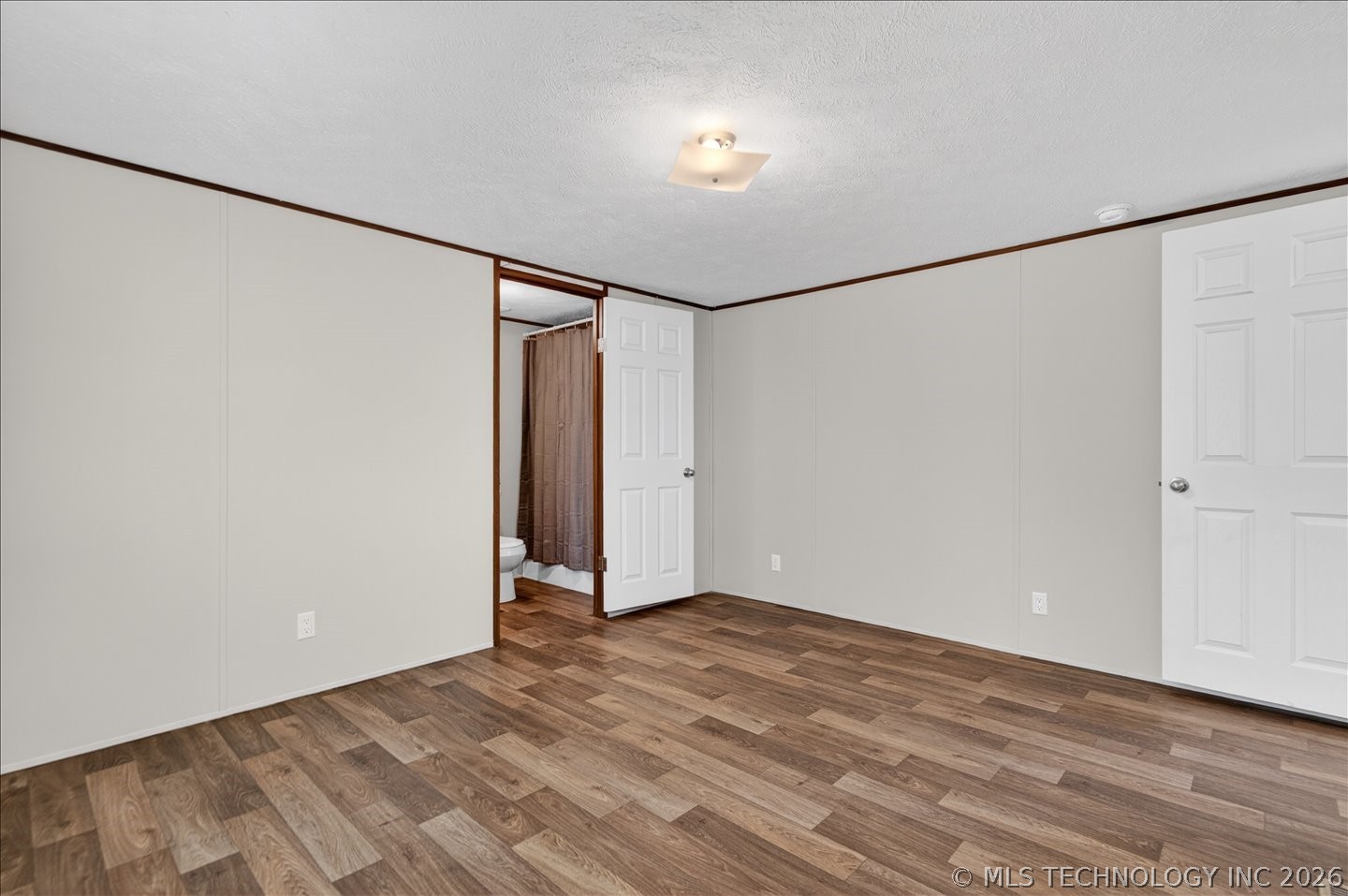 306 W Cherokee Street Property Photo 13