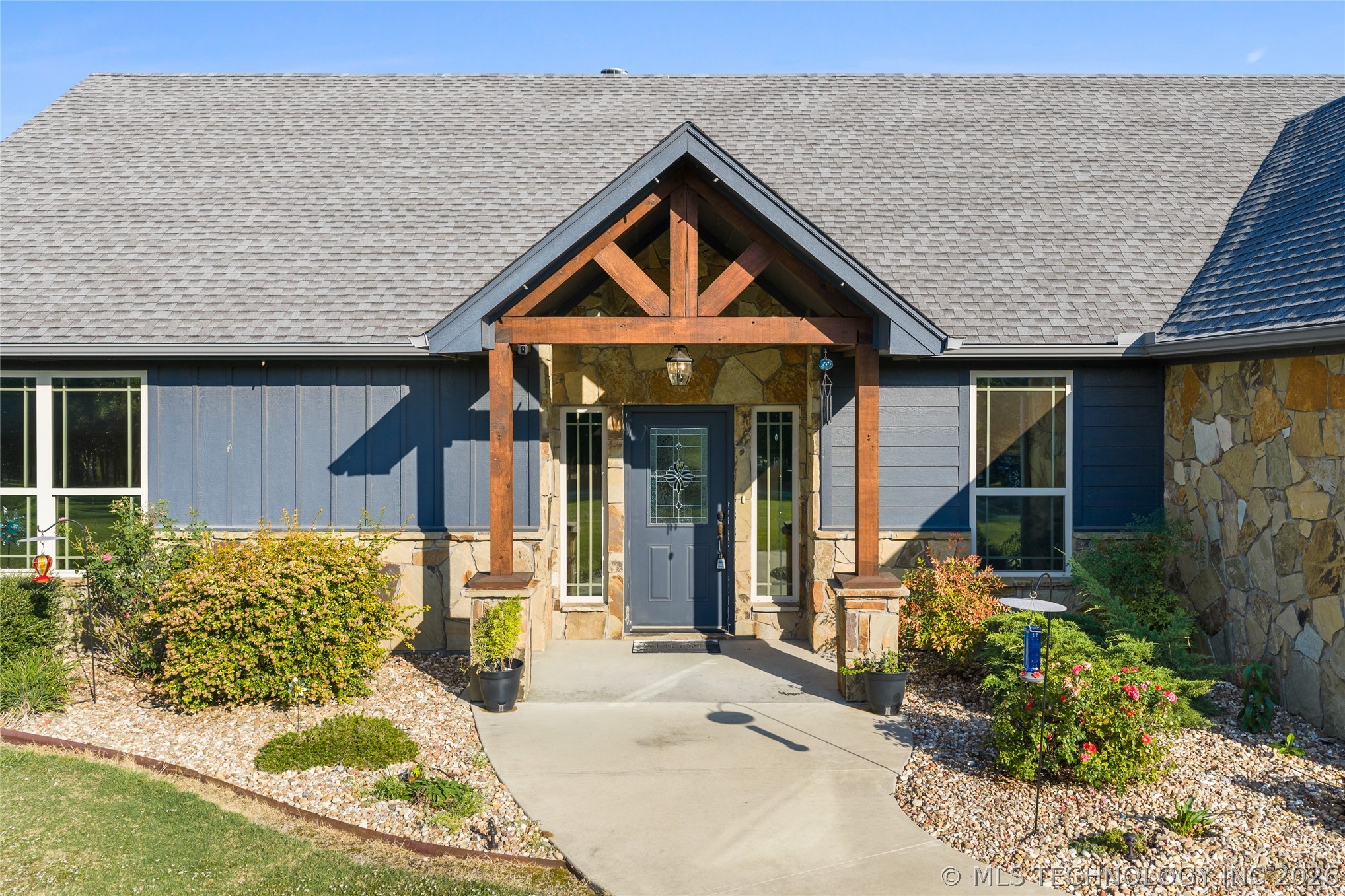 13572 Kaney Property Photo 3