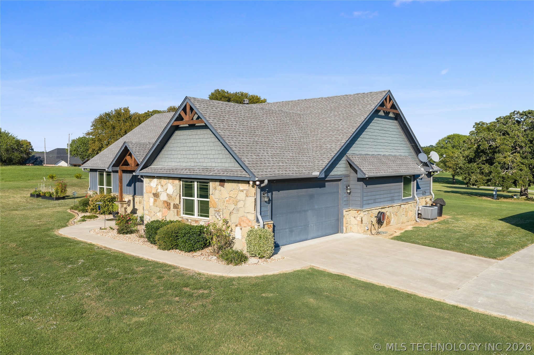 13572 Kaney Property Photo 4