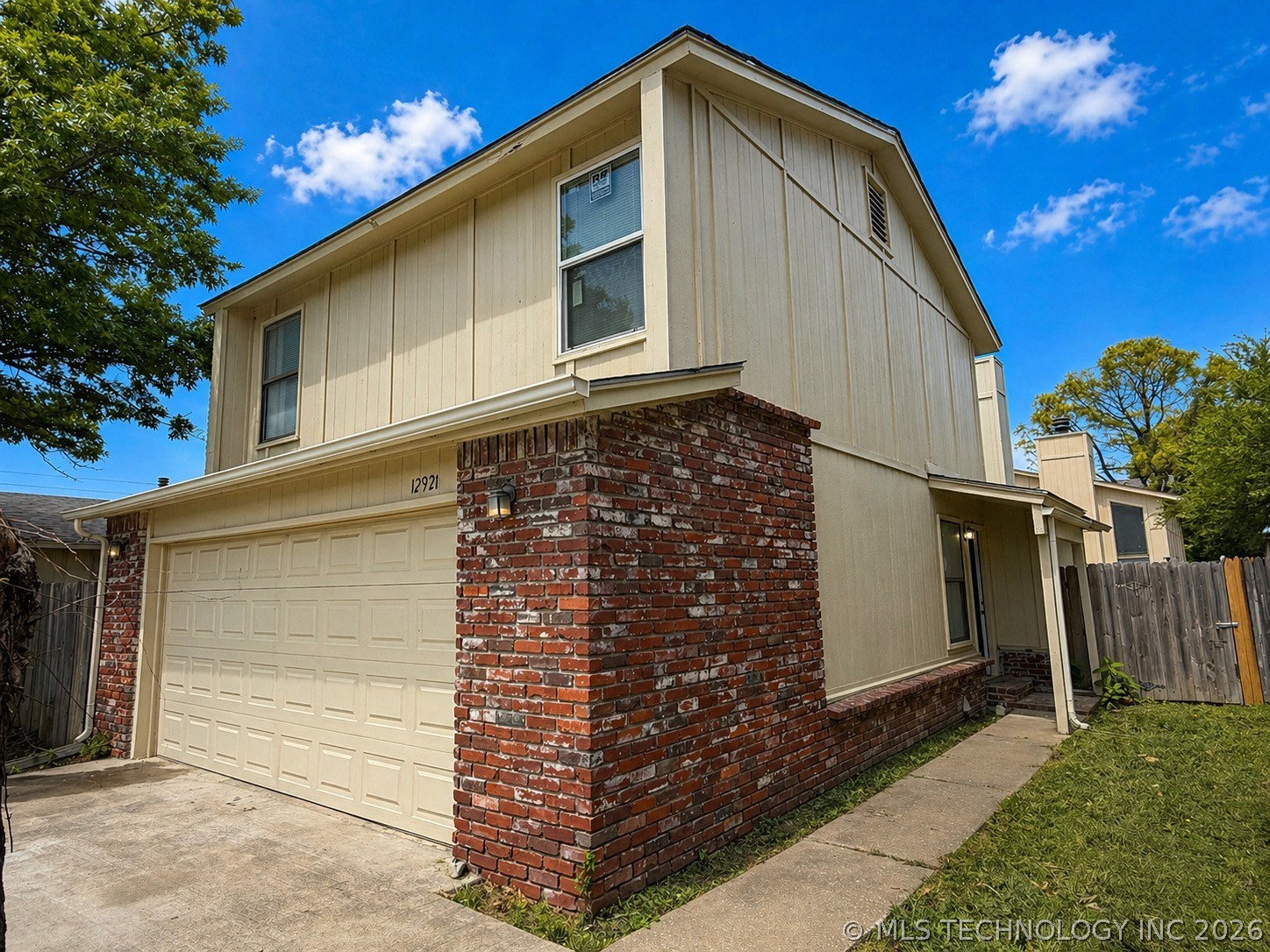 12921 E 28th Place Property Photo 1