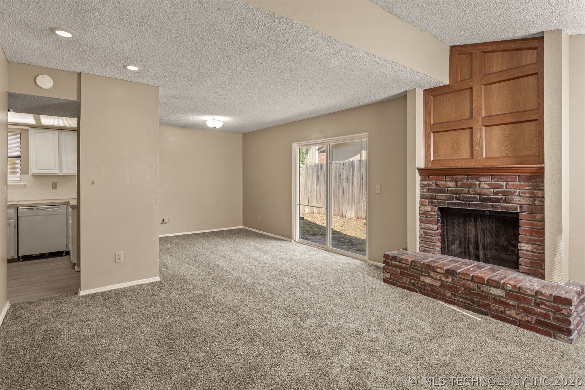 12921 E 28th Place Property Photo 9