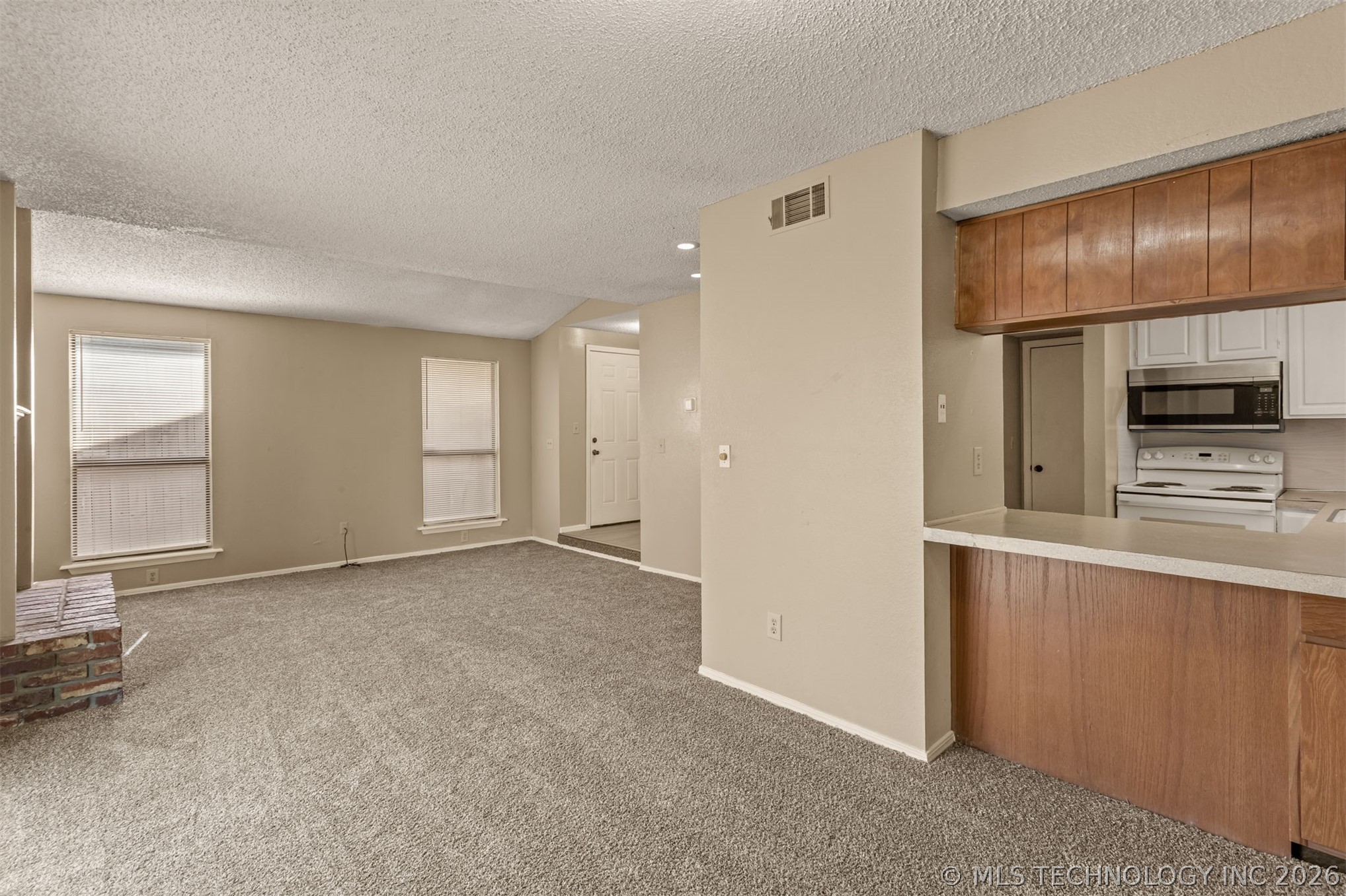 12921 E 28th Place Property Photo 15