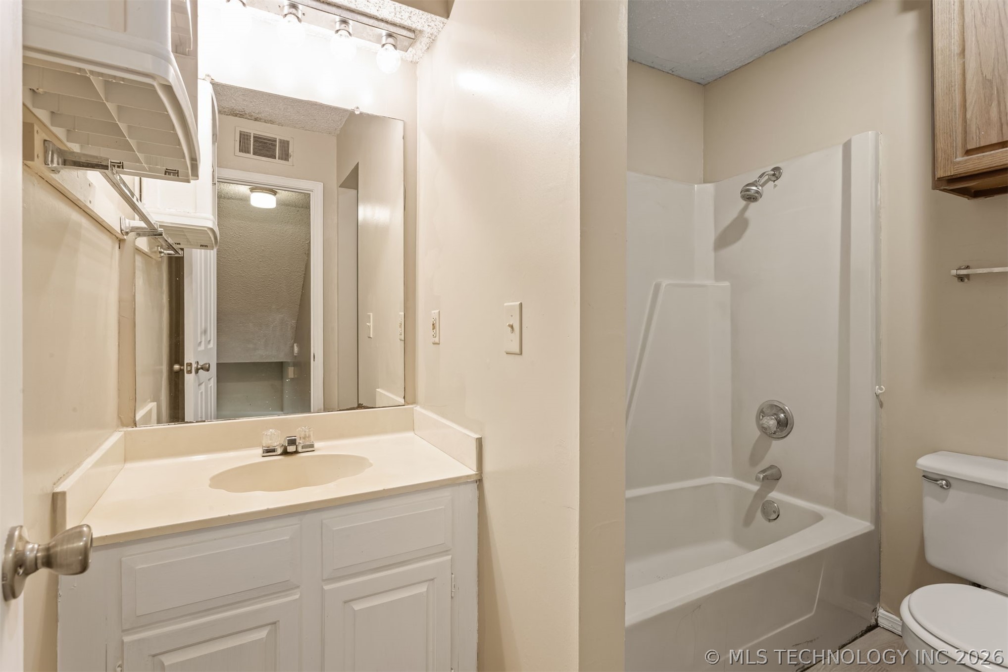 12921 E 28th Place Property Photo 27