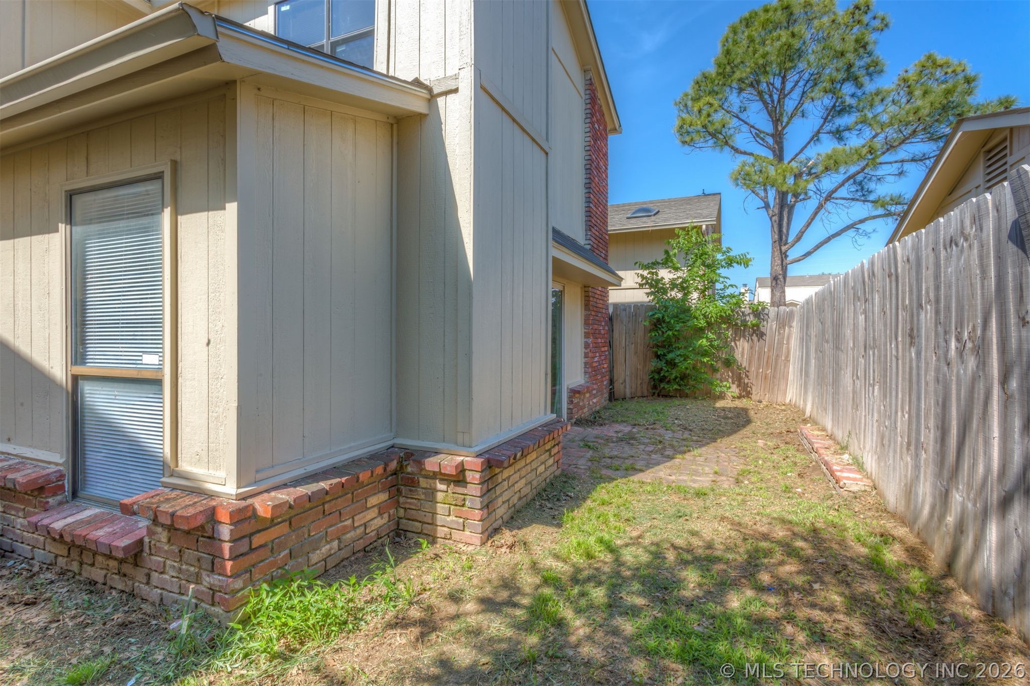 12921 E 28th Place Property Photo 34