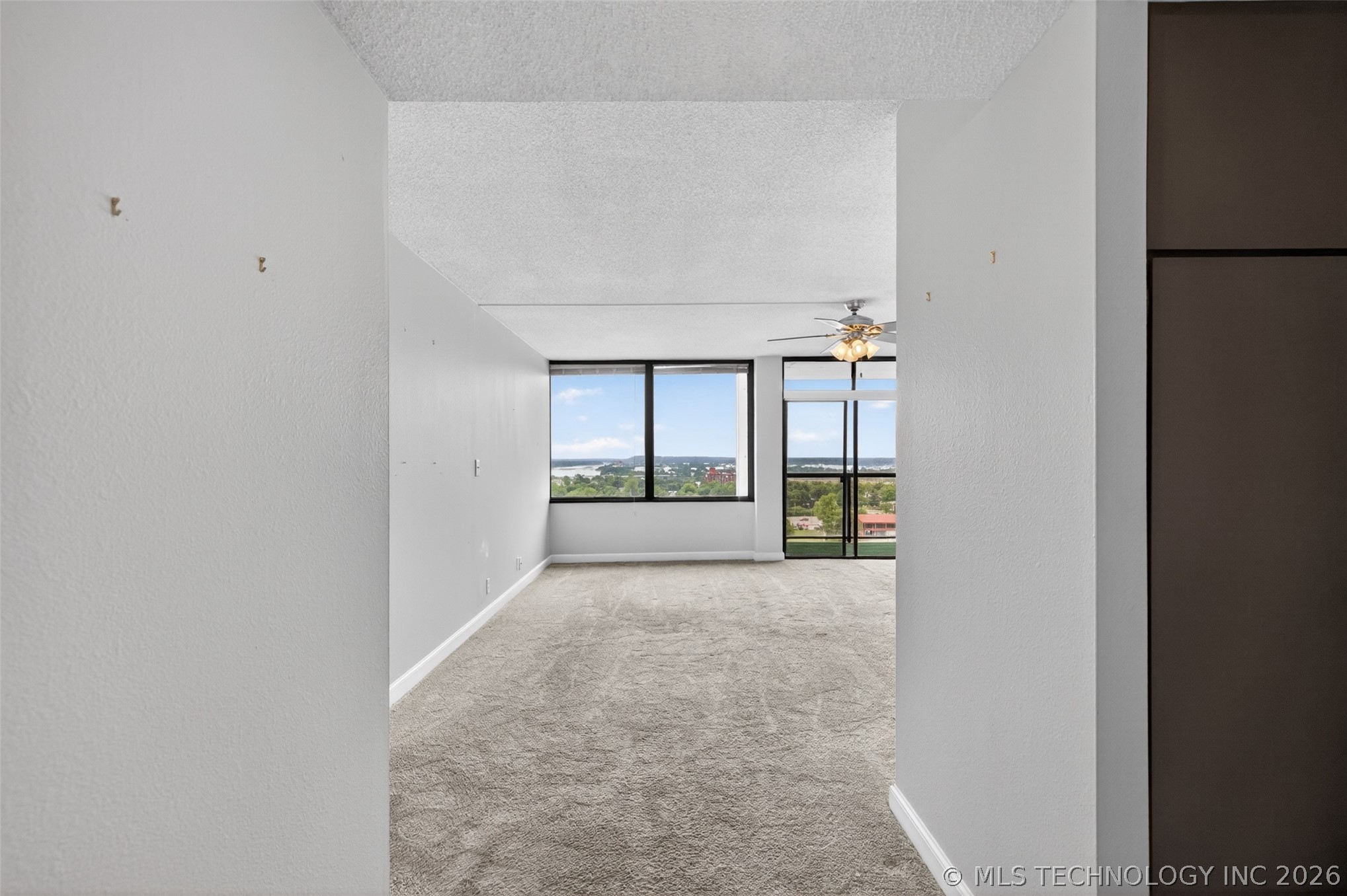 450 W 7th Street 1705 Property Photo 6