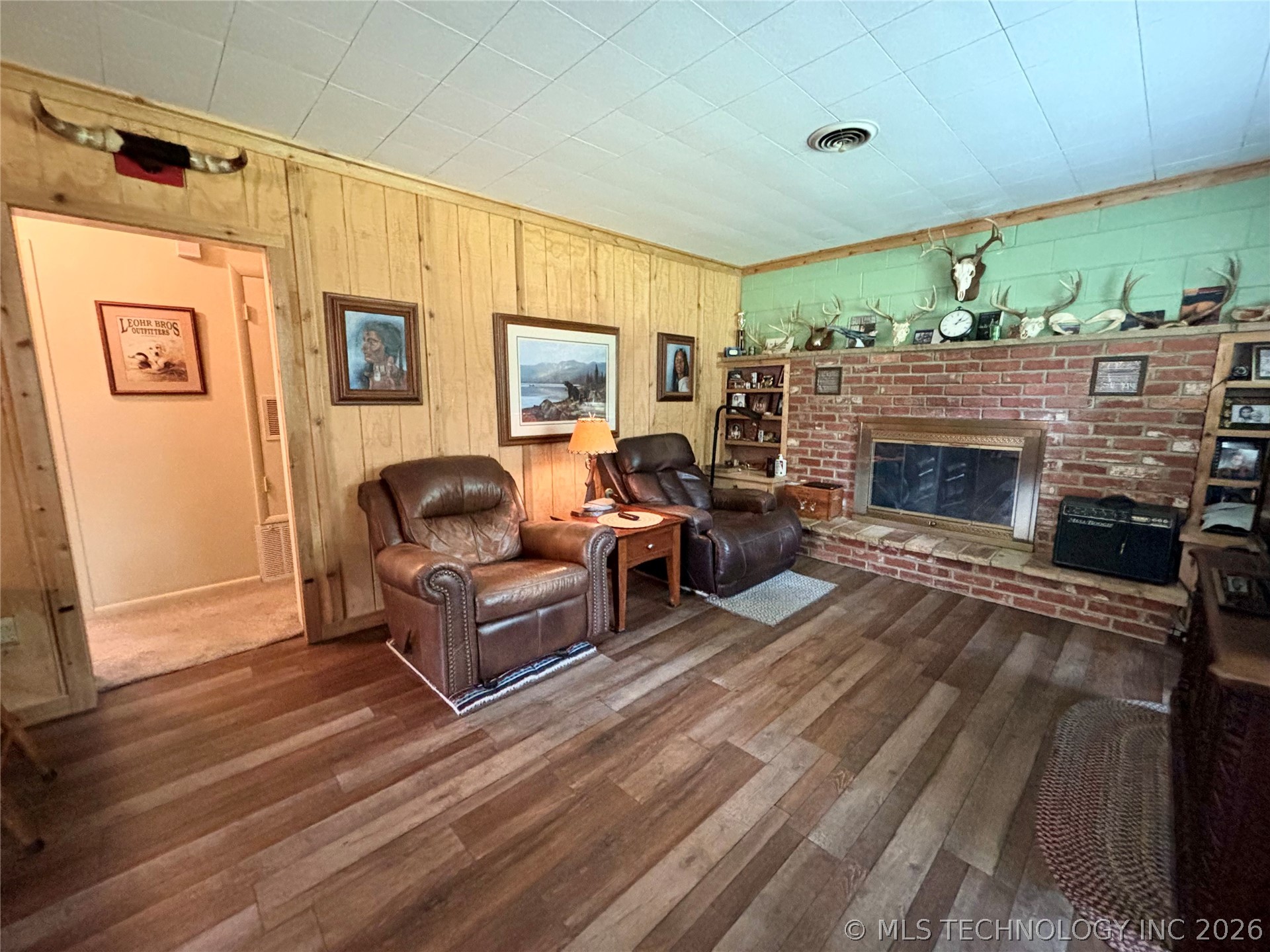 31891 E 695 Way Property Photo 4