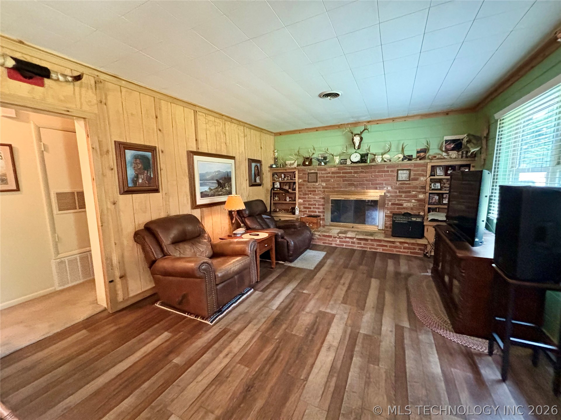 31891 E 695 Way Property Photo 5