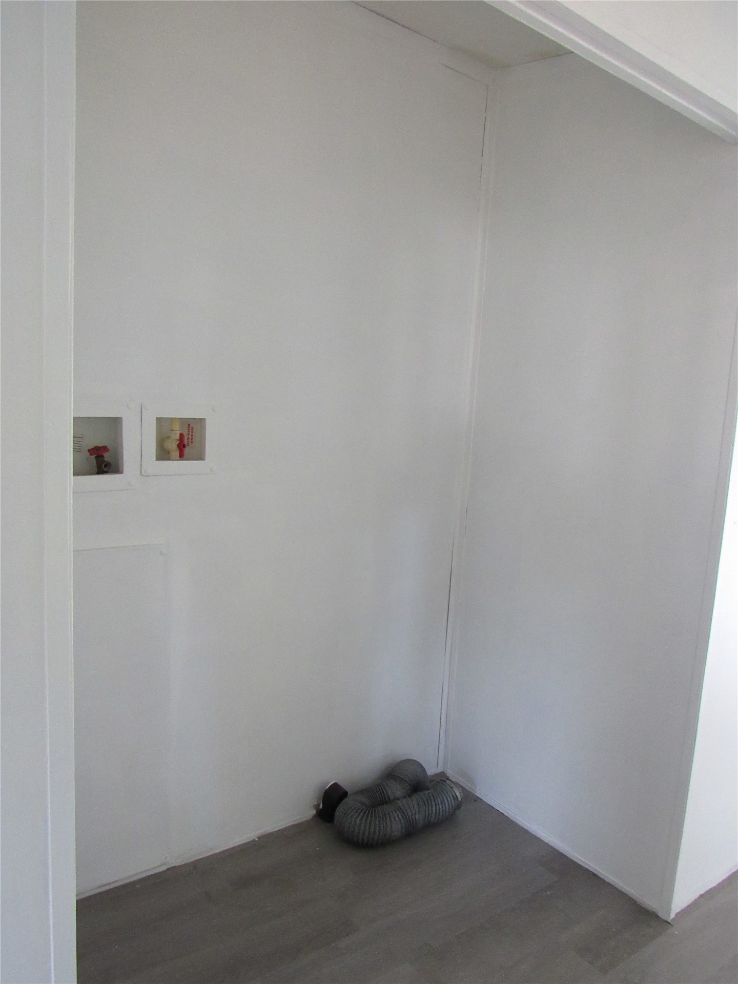 1184 S Lake Street Property Photo 12