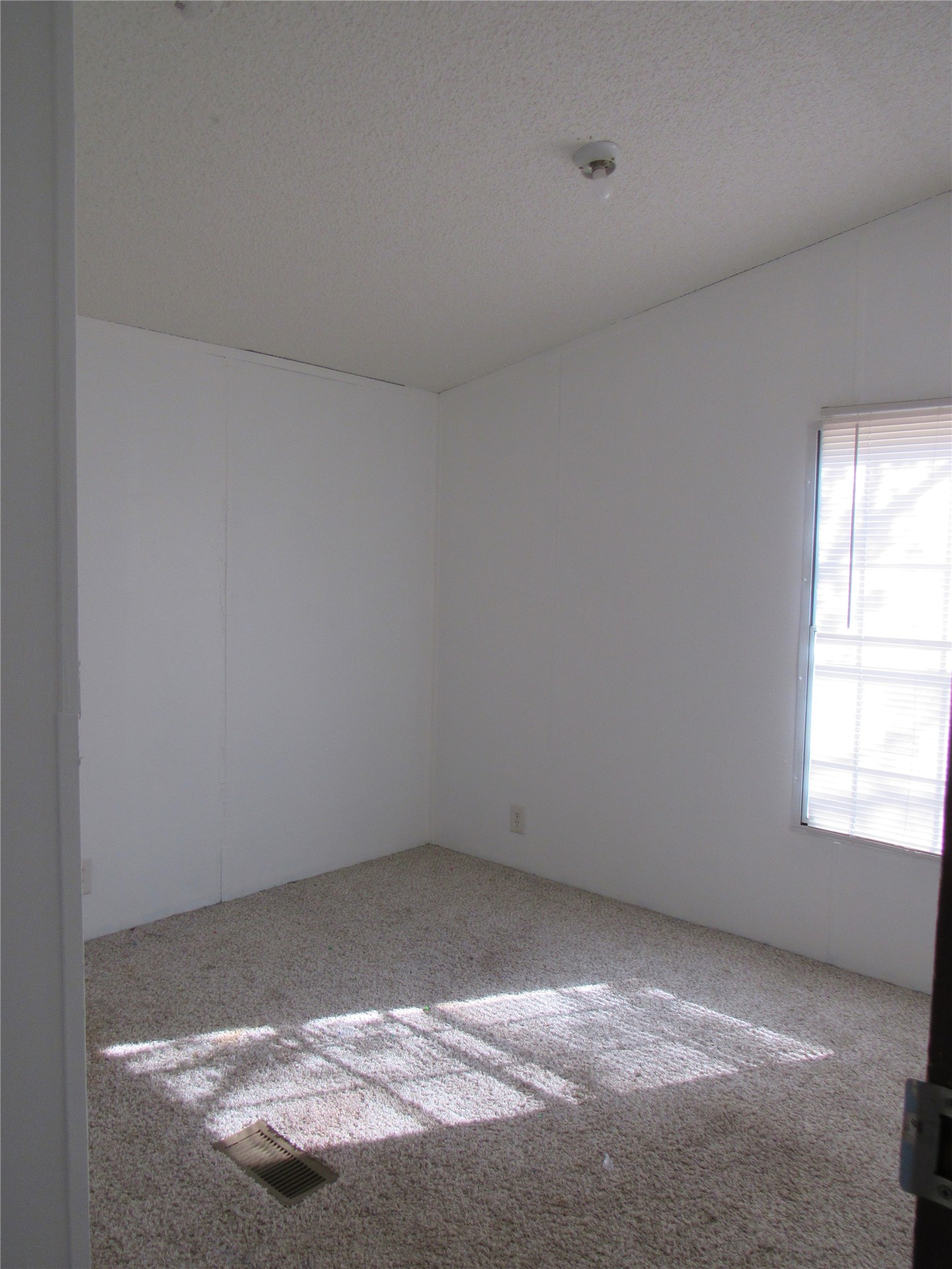 1184 S Lake Street Property Photo 23