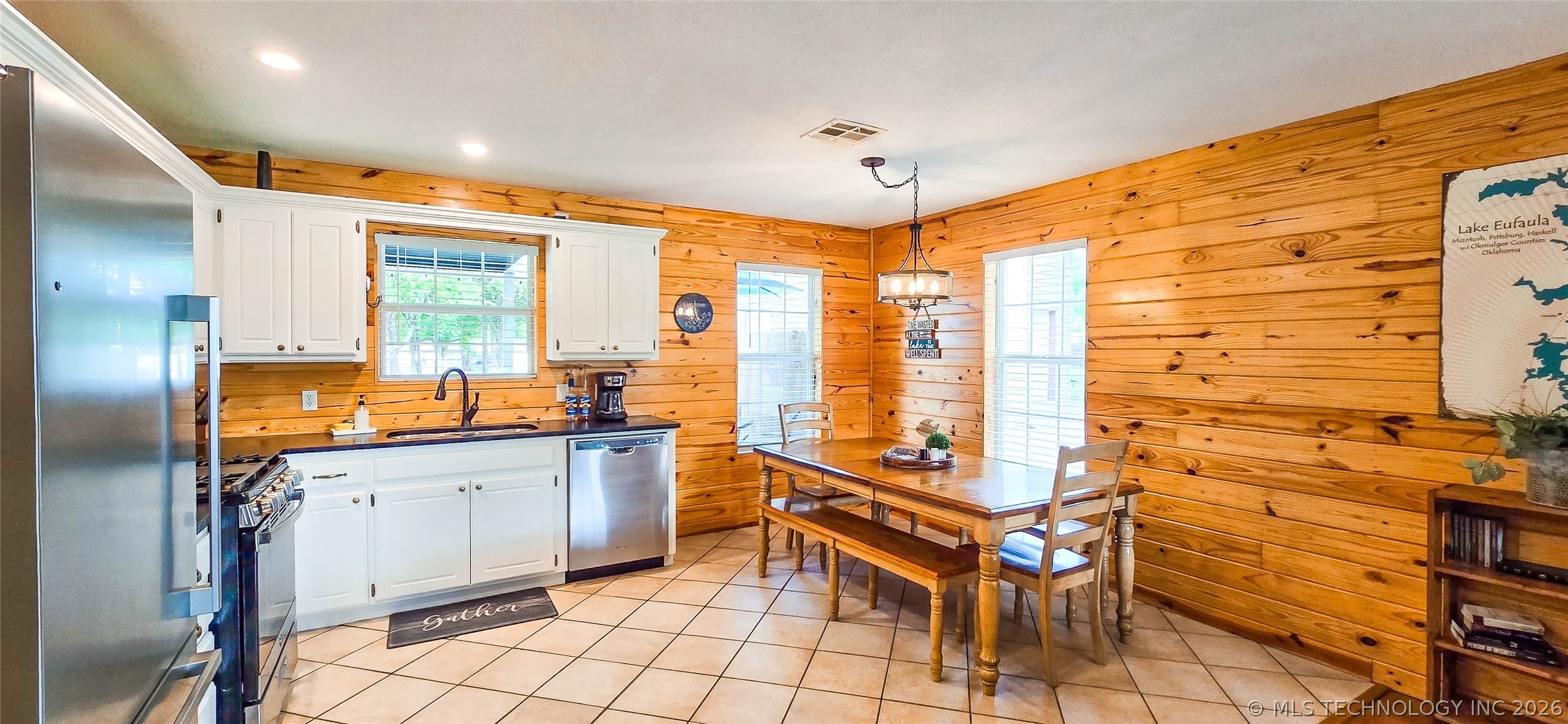 56 Delaware Street Property Photo 12