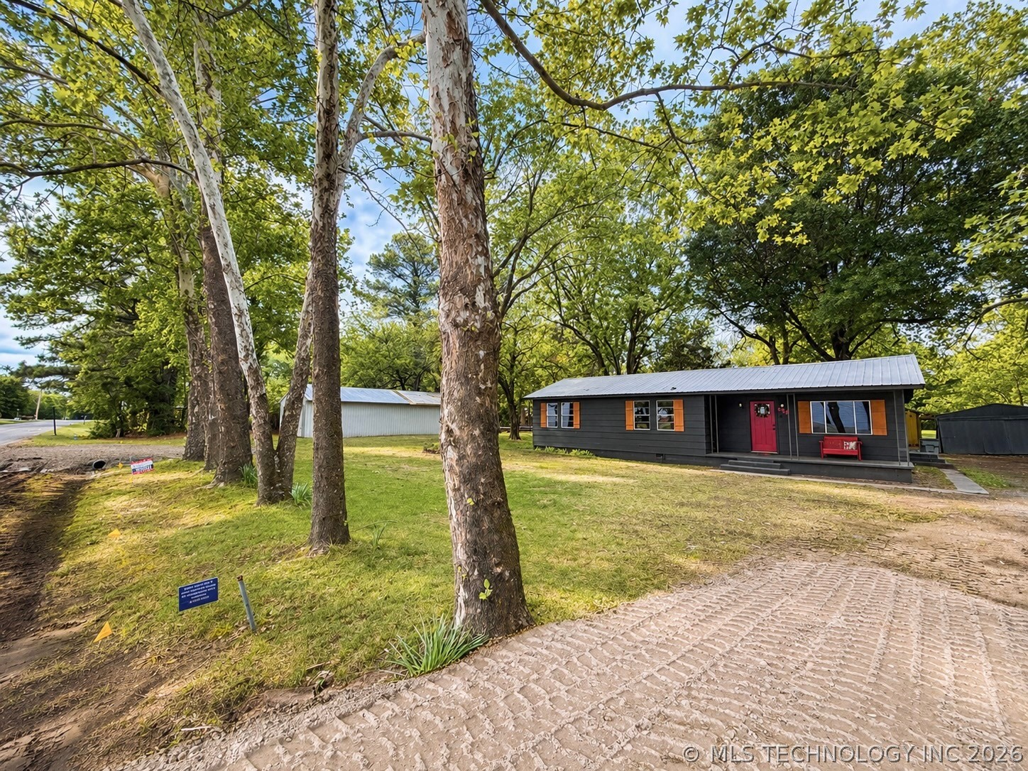 599 Bower Property Photo 2