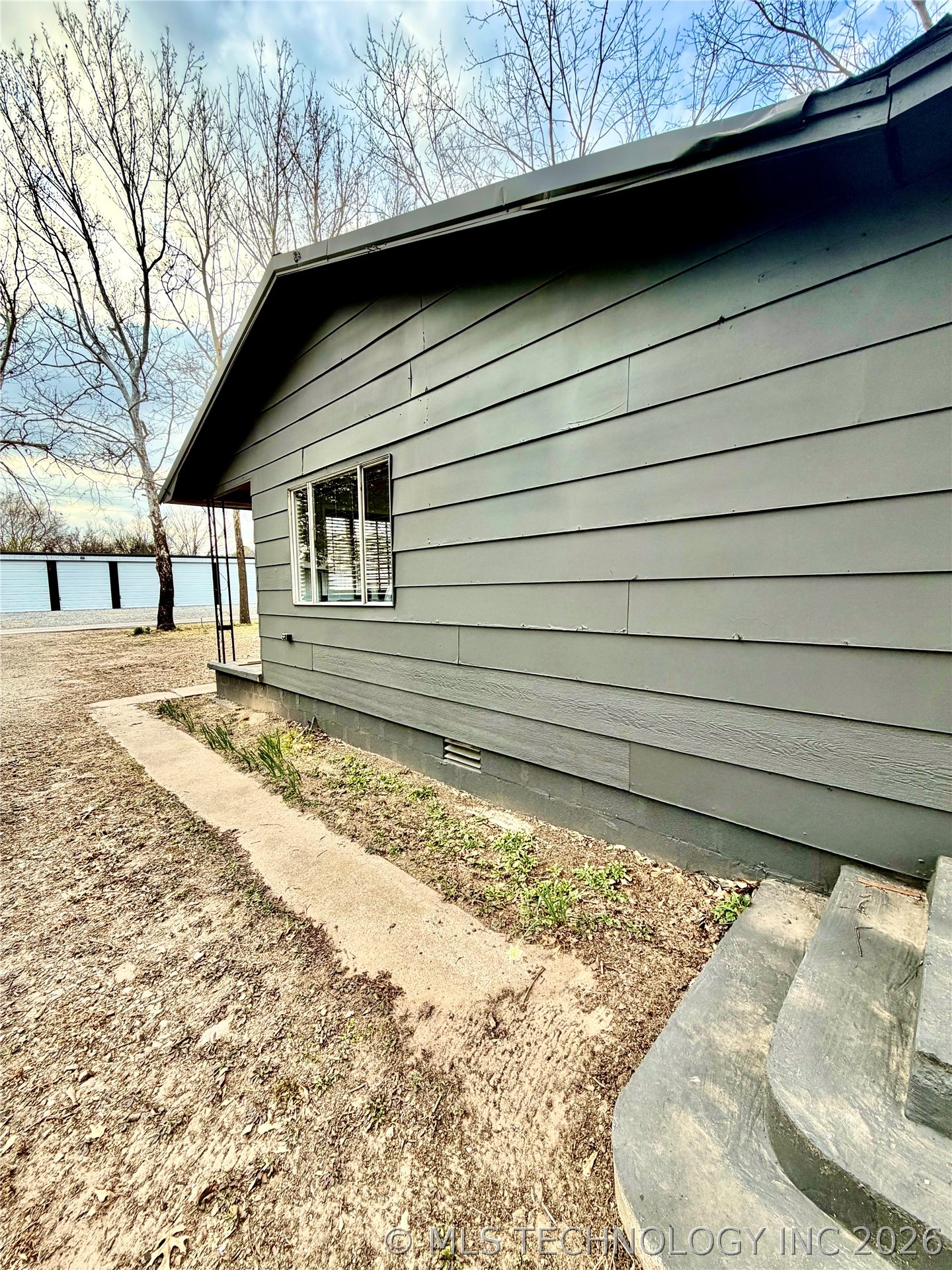599 Bower Property Photo 8