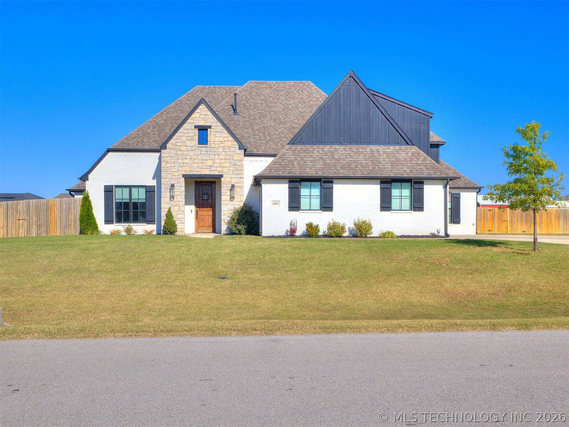 15907 E 106th Place North Property Photo 1