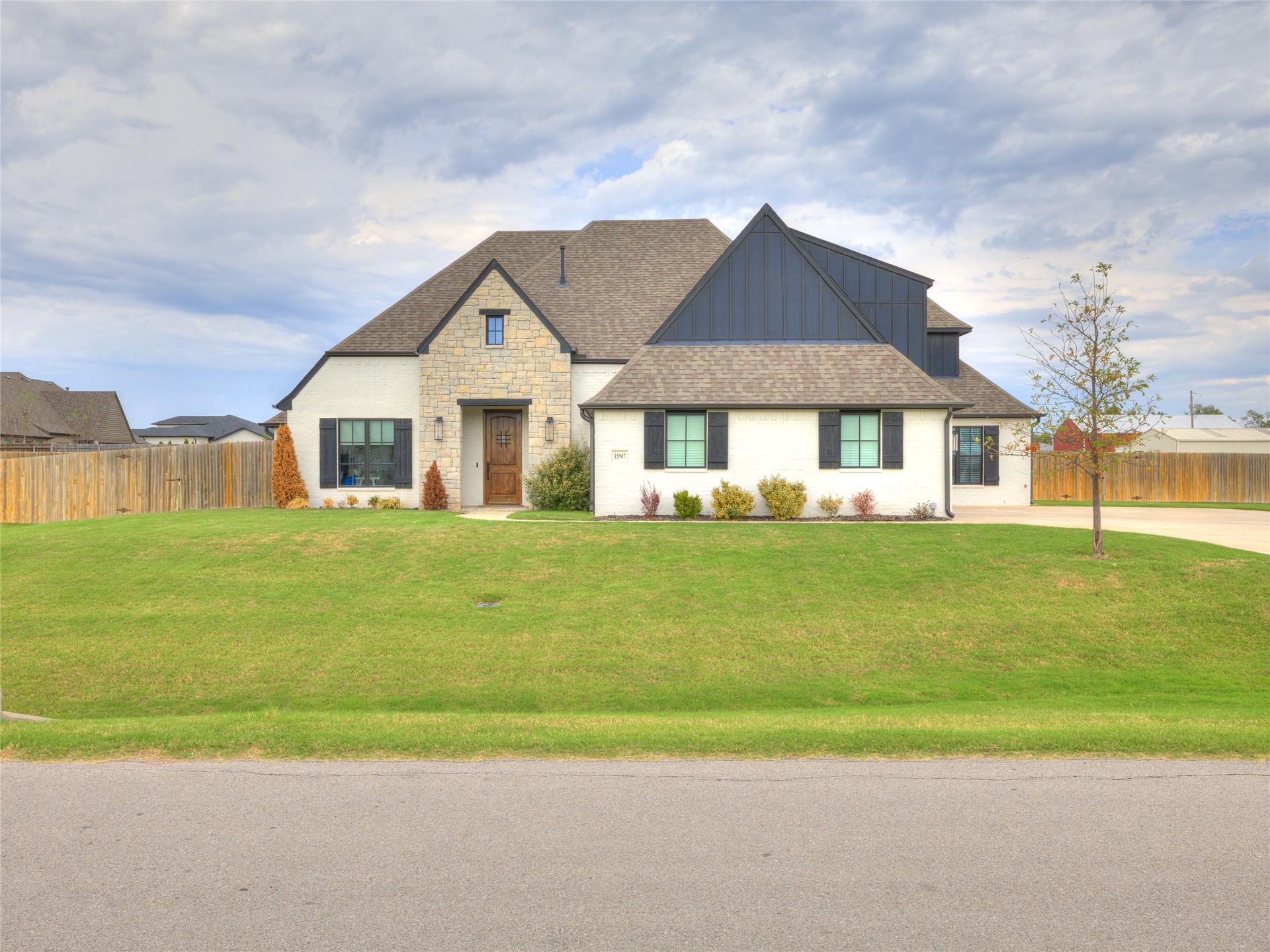 15907 E 106th Place North Property Photo 1