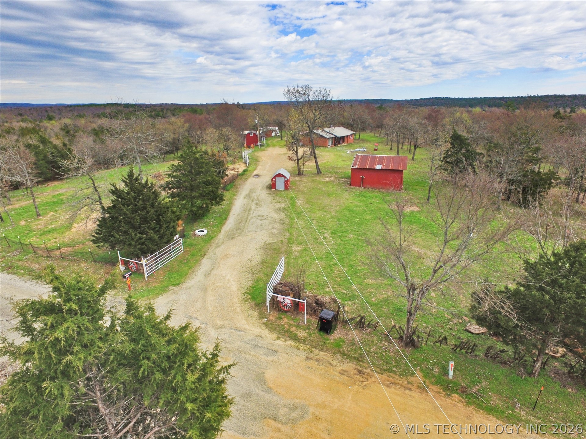 191808 N 4295 Road Property Photo 1