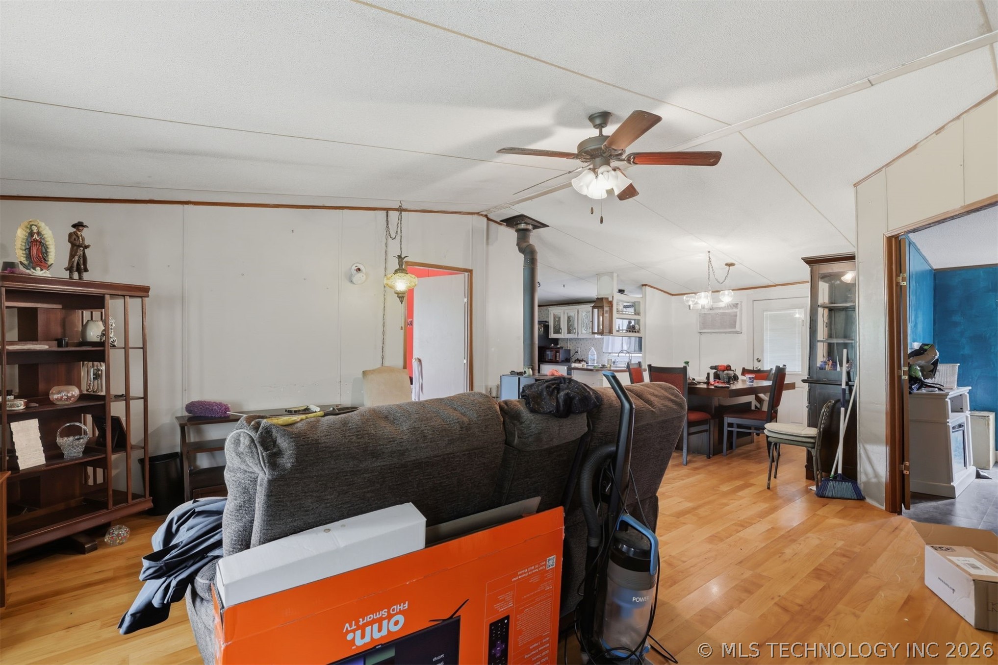 164 Cypress Property Photo 3