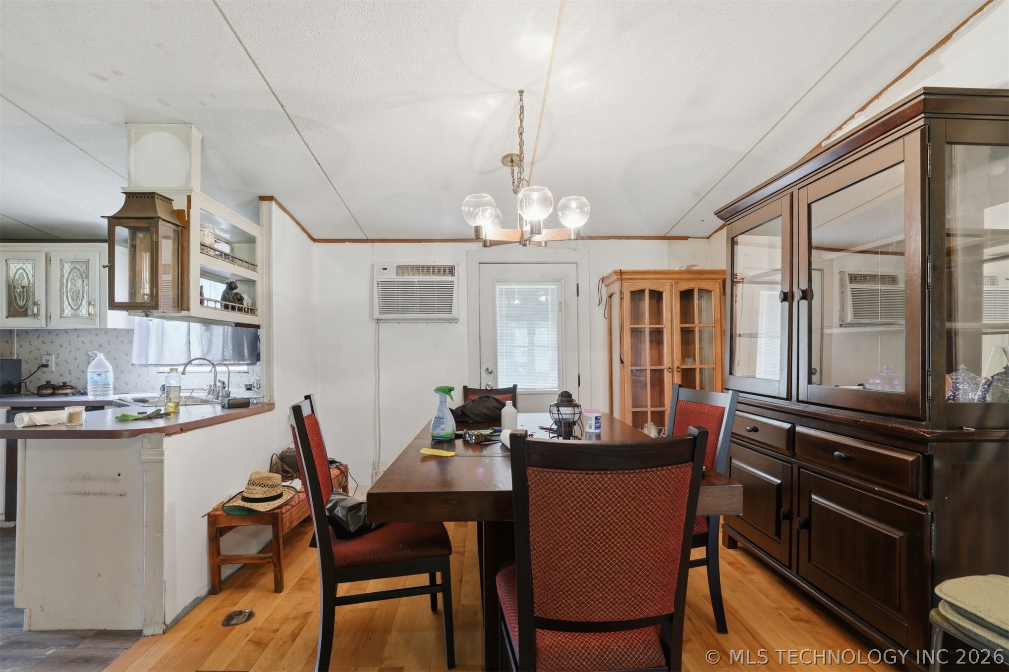 164 Cypress Property Photo 4