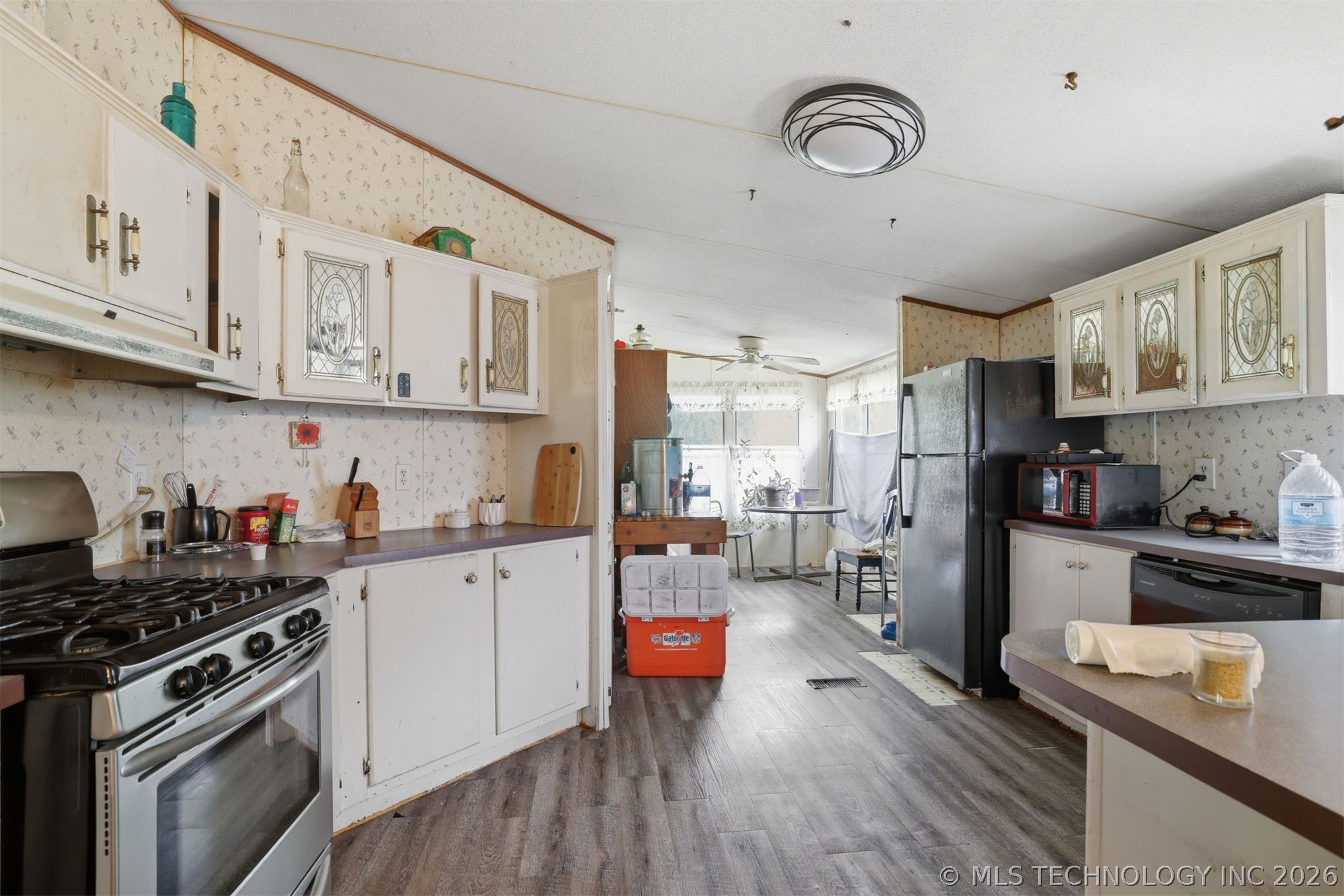 164 Cypress Property Photo 5