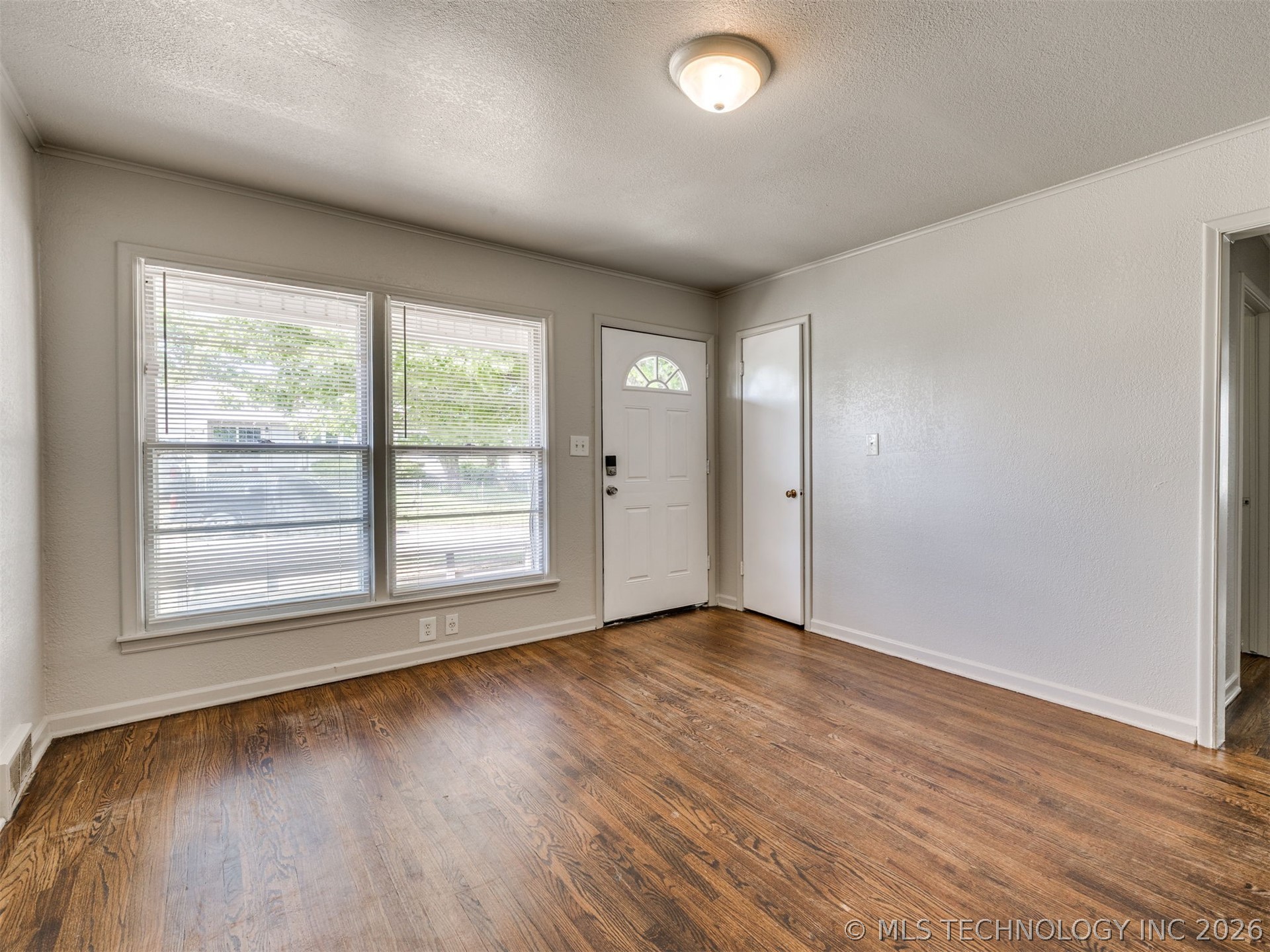 6714 E Jasper Street Property Photo 3
