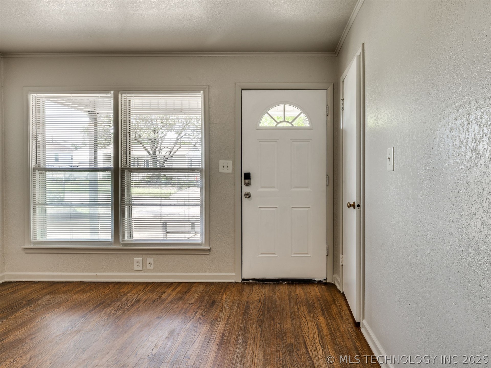 6714 E Jasper Street Property Photo 4