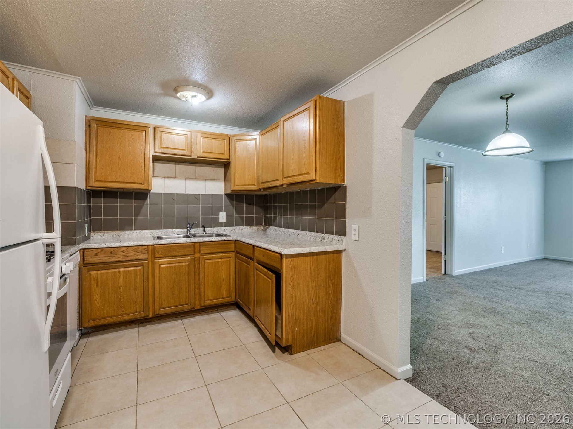 6714 E Jasper Street Property Photo 6