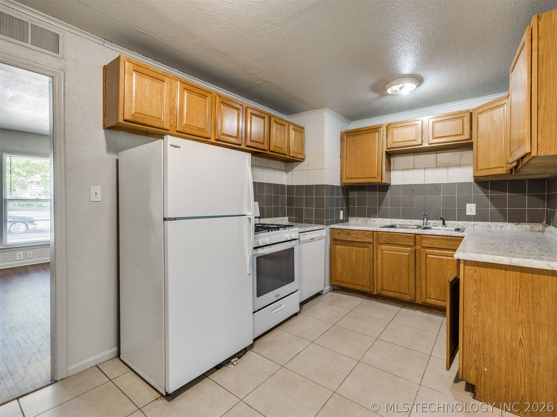 6714 E Jasper Street Property Photo 11