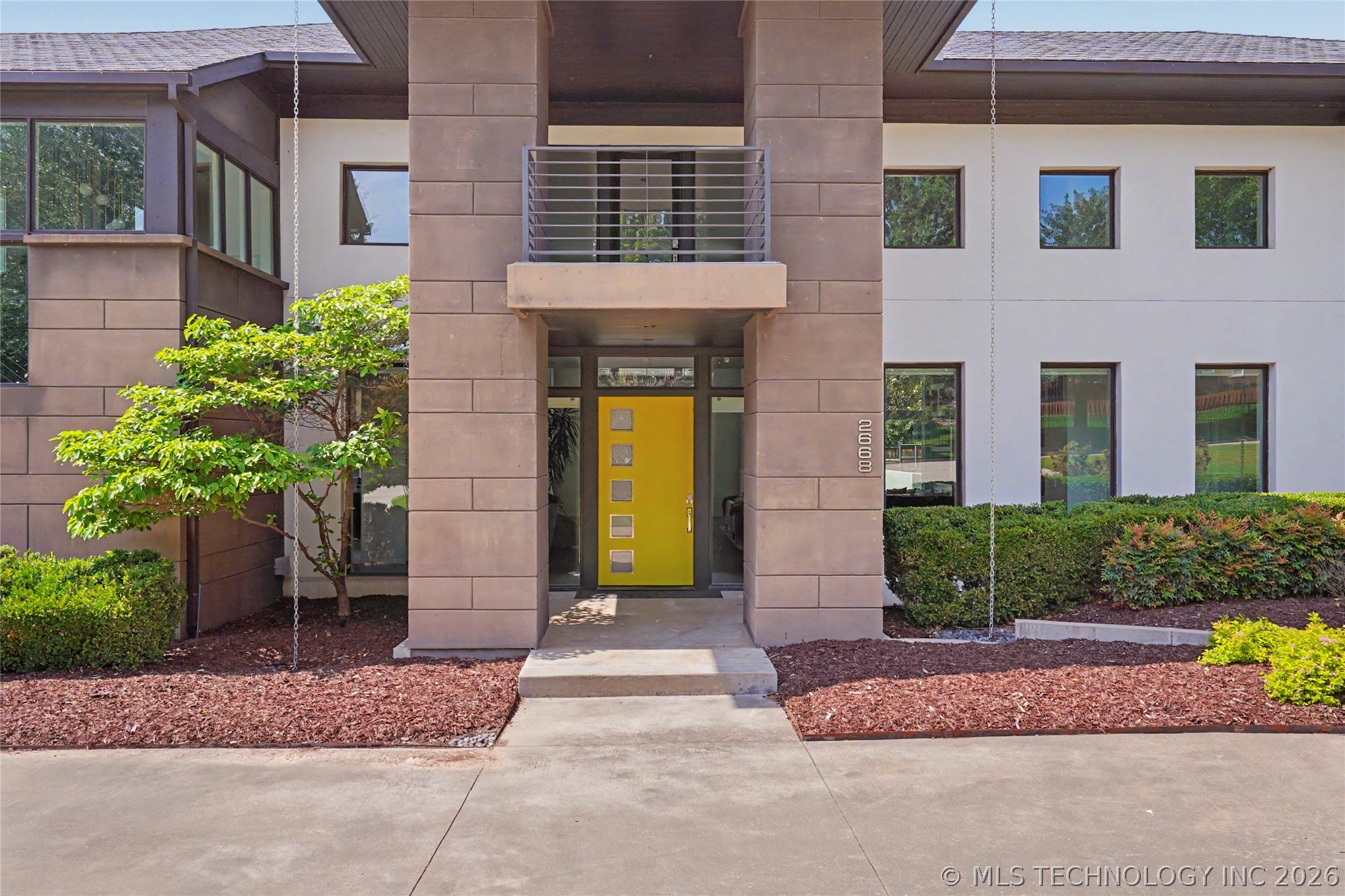 2668 Terwilleger Boulevard Property Photo 4