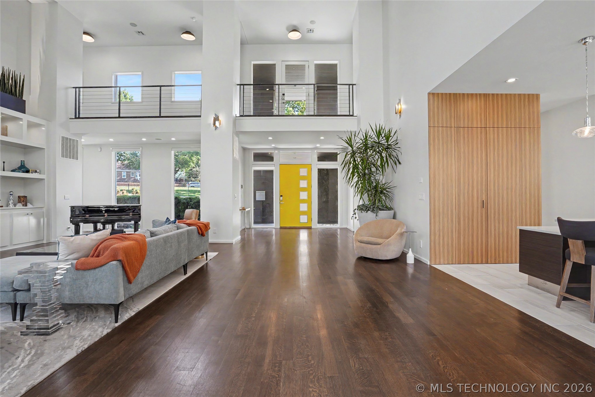 2668 Terwilleger Boulevard Property Photo 6