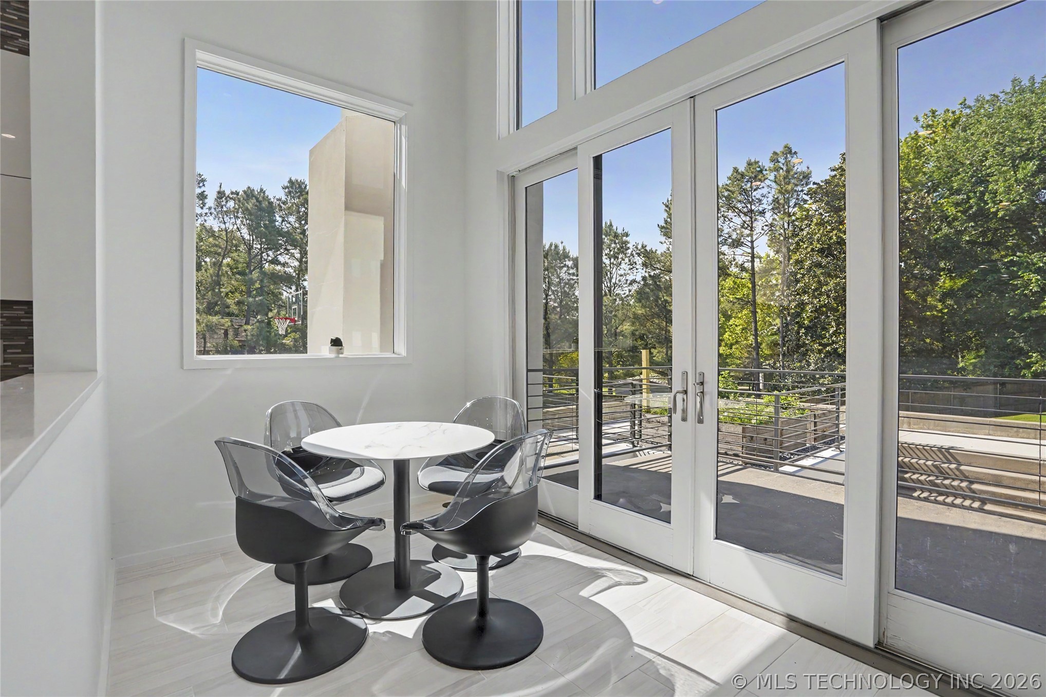 2668 Terwilleger Boulevard Property Photo 16