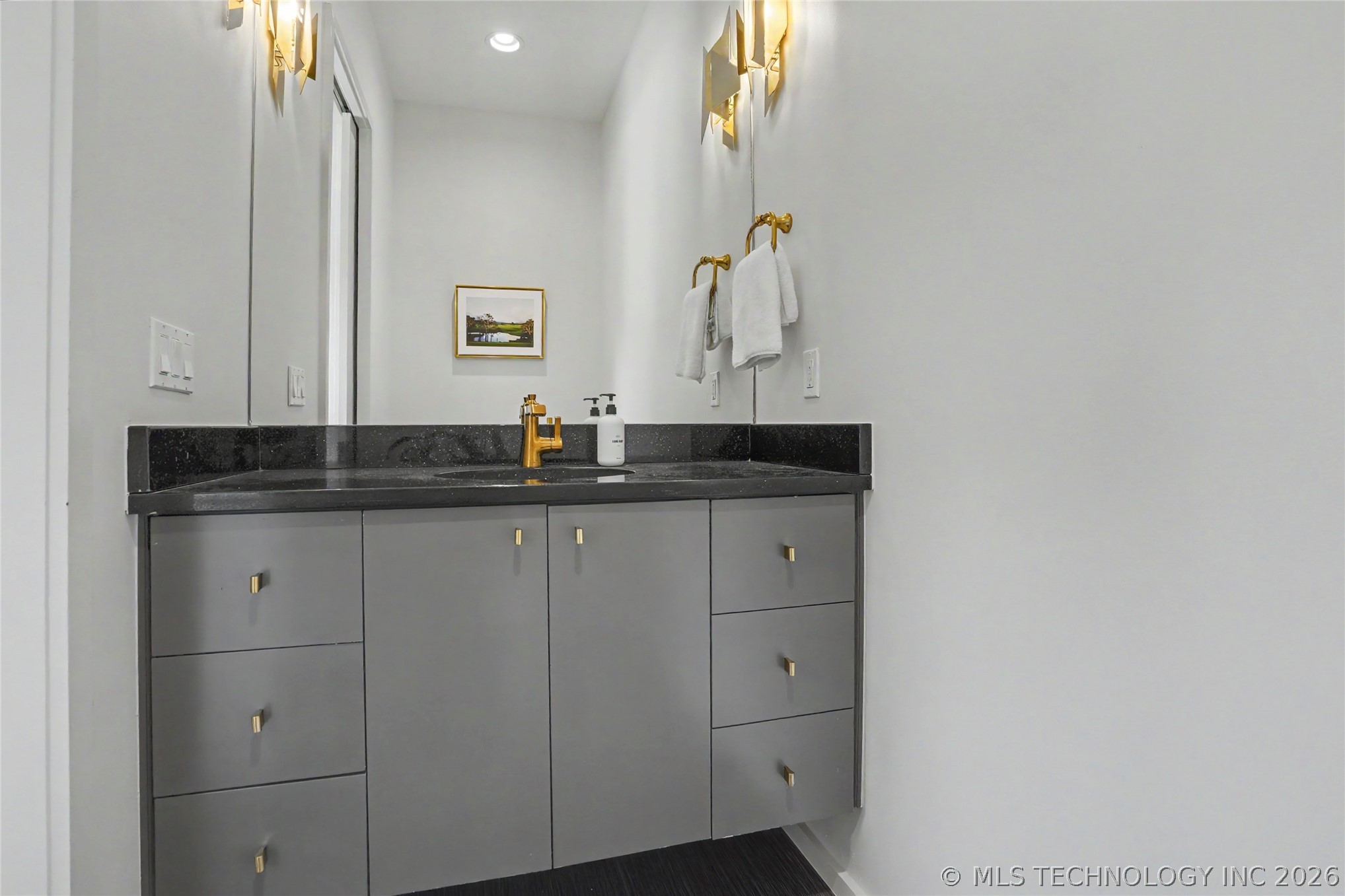 2668 Terwilleger Boulevard Property Photo 33