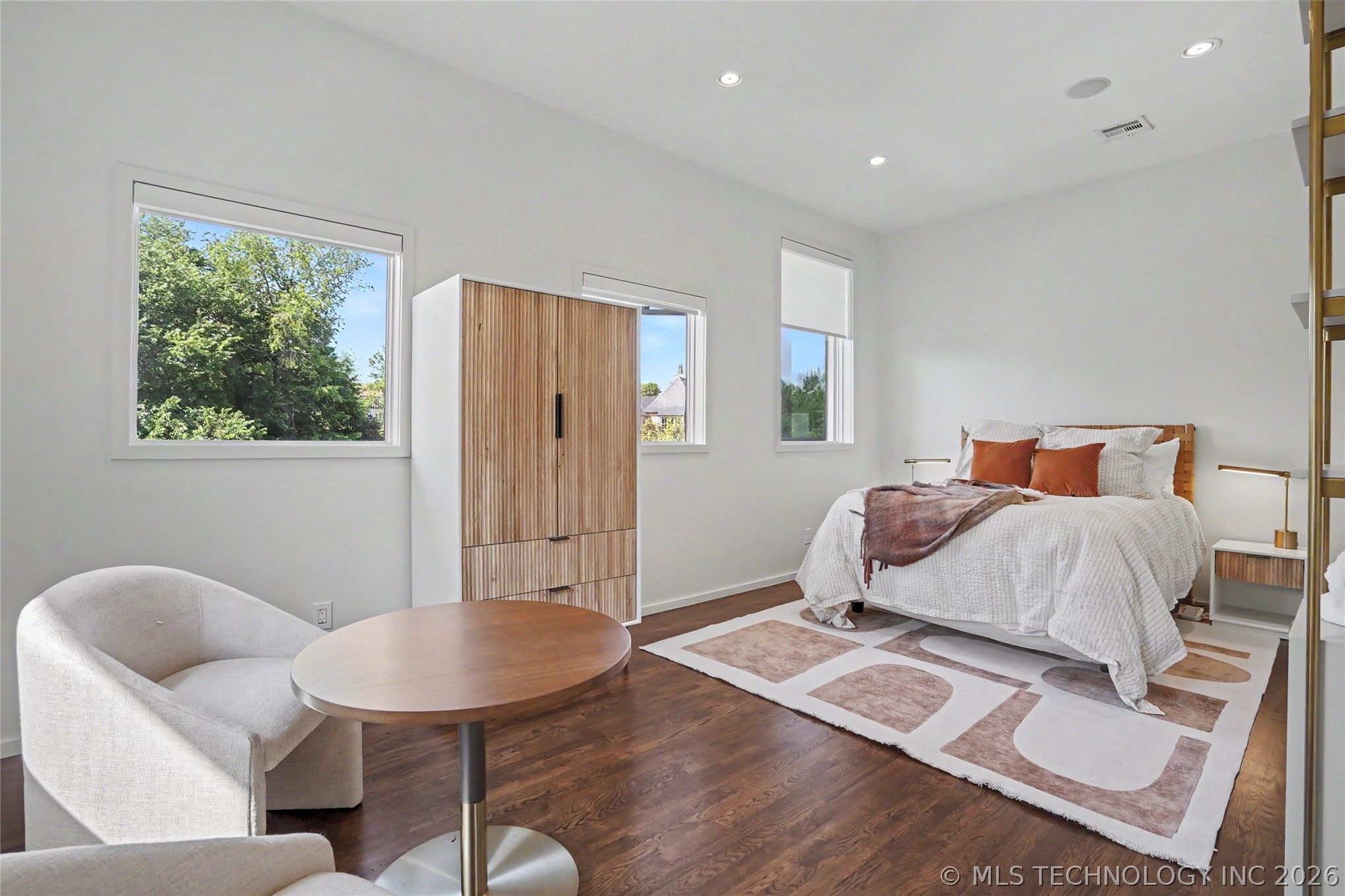 2668 Terwilleger Boulevard Property Photo 36