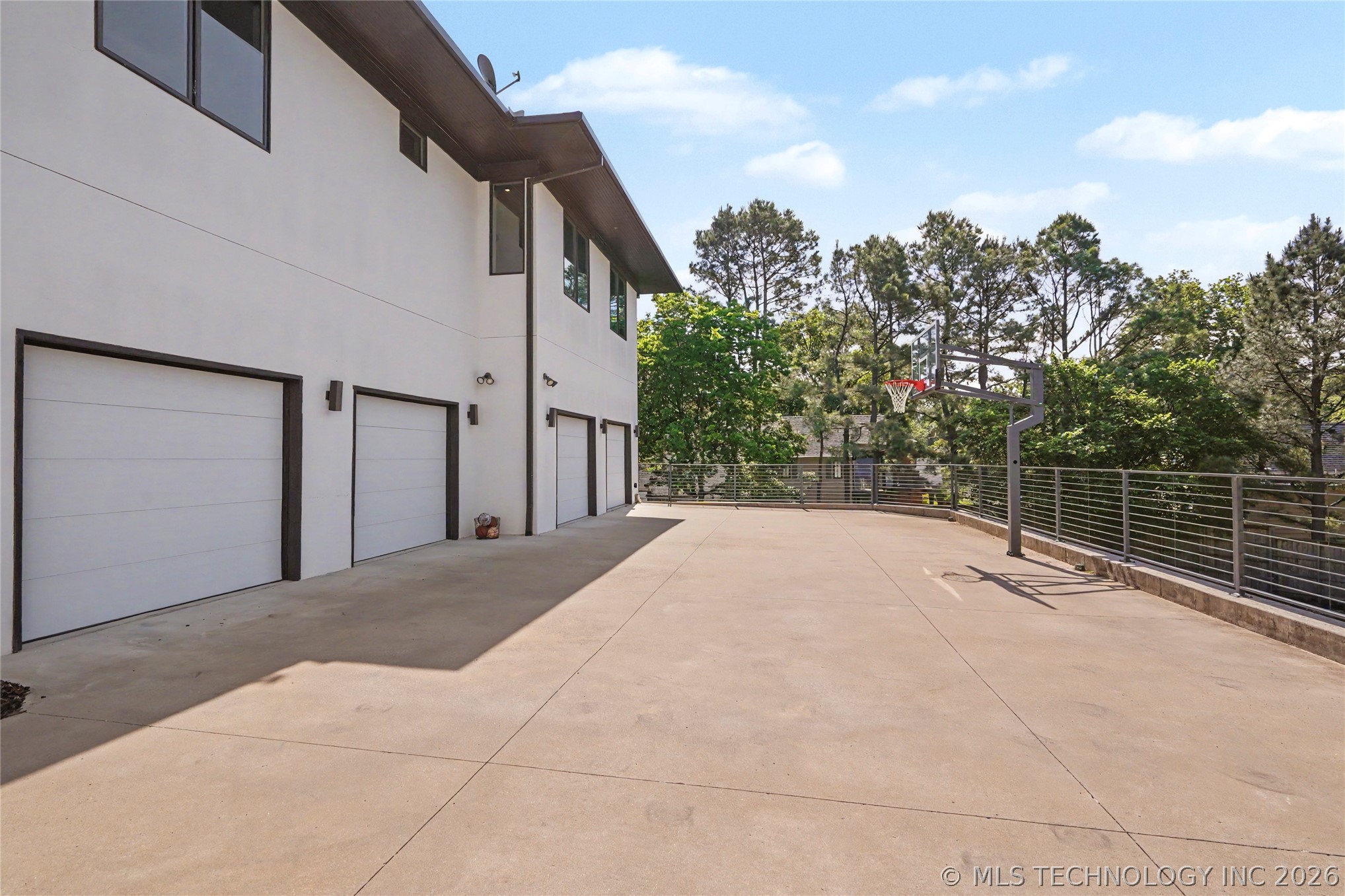 2668 Terwilleger Boulevard Property Photo 56