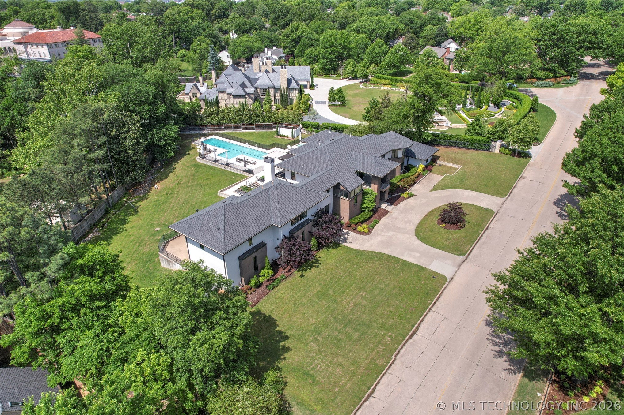 2668 Terwilleger Boulevard Property Photo 60