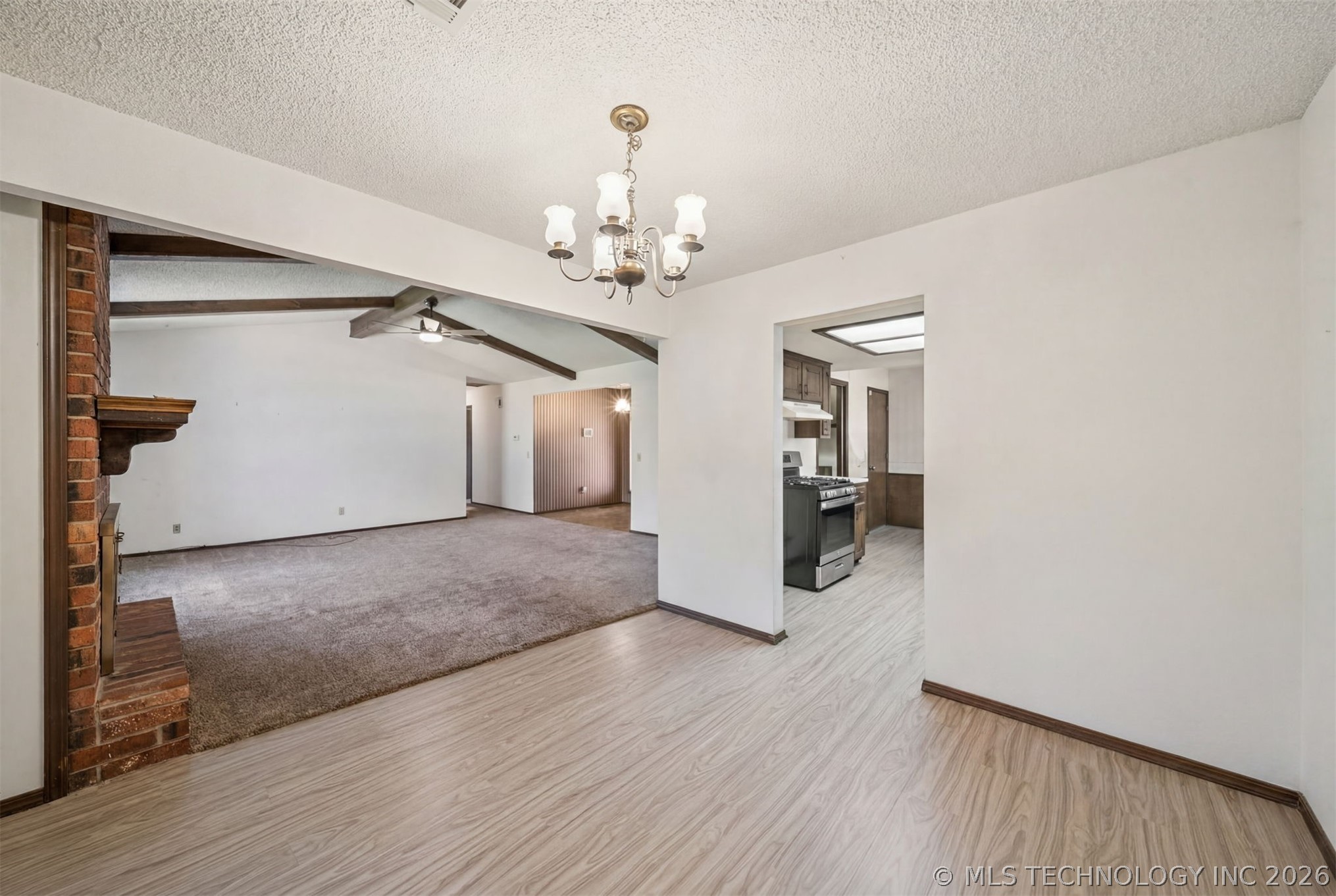 1016 E 13th Street Property Photo 3
