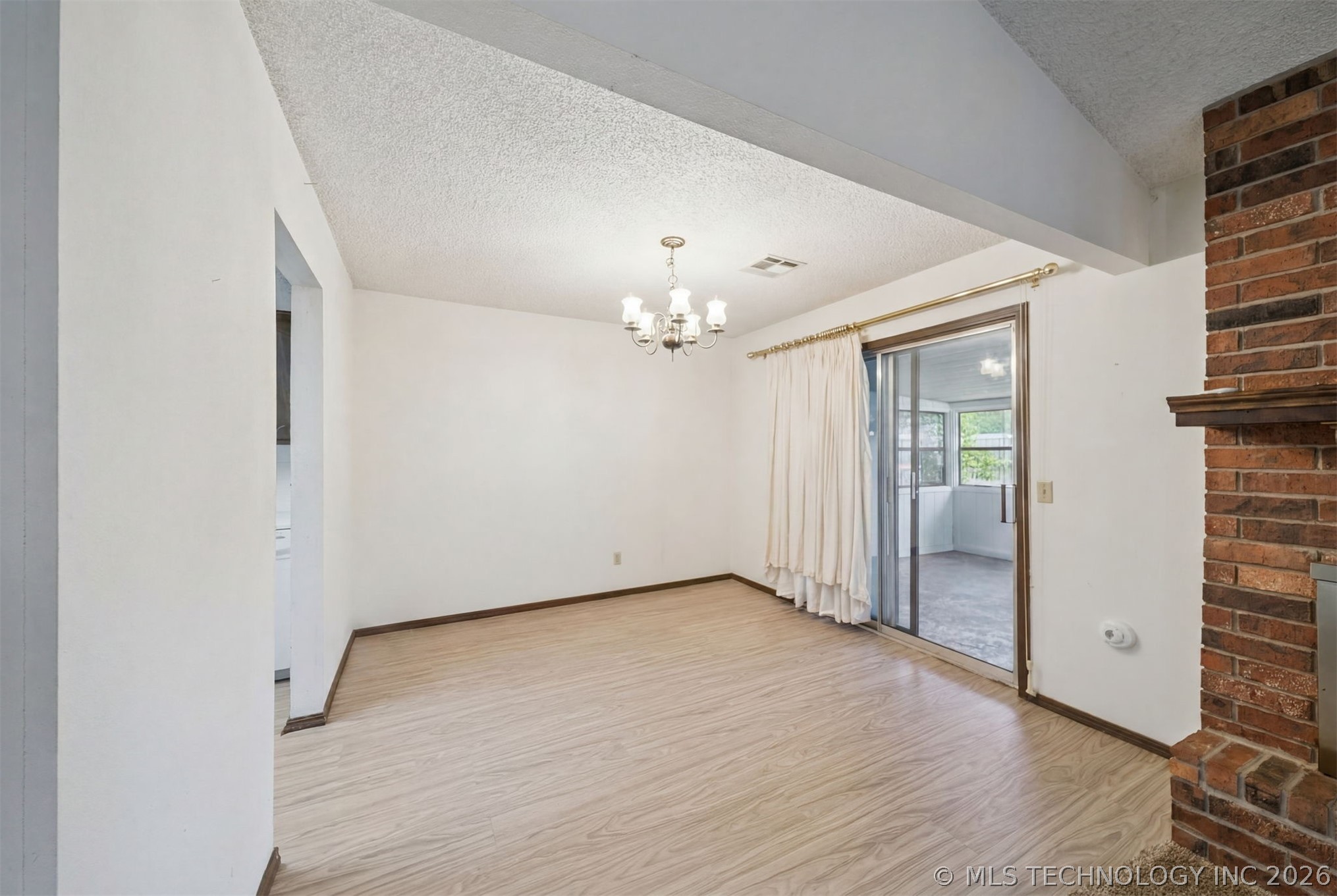 1016 E 13th Street Property Photo 5