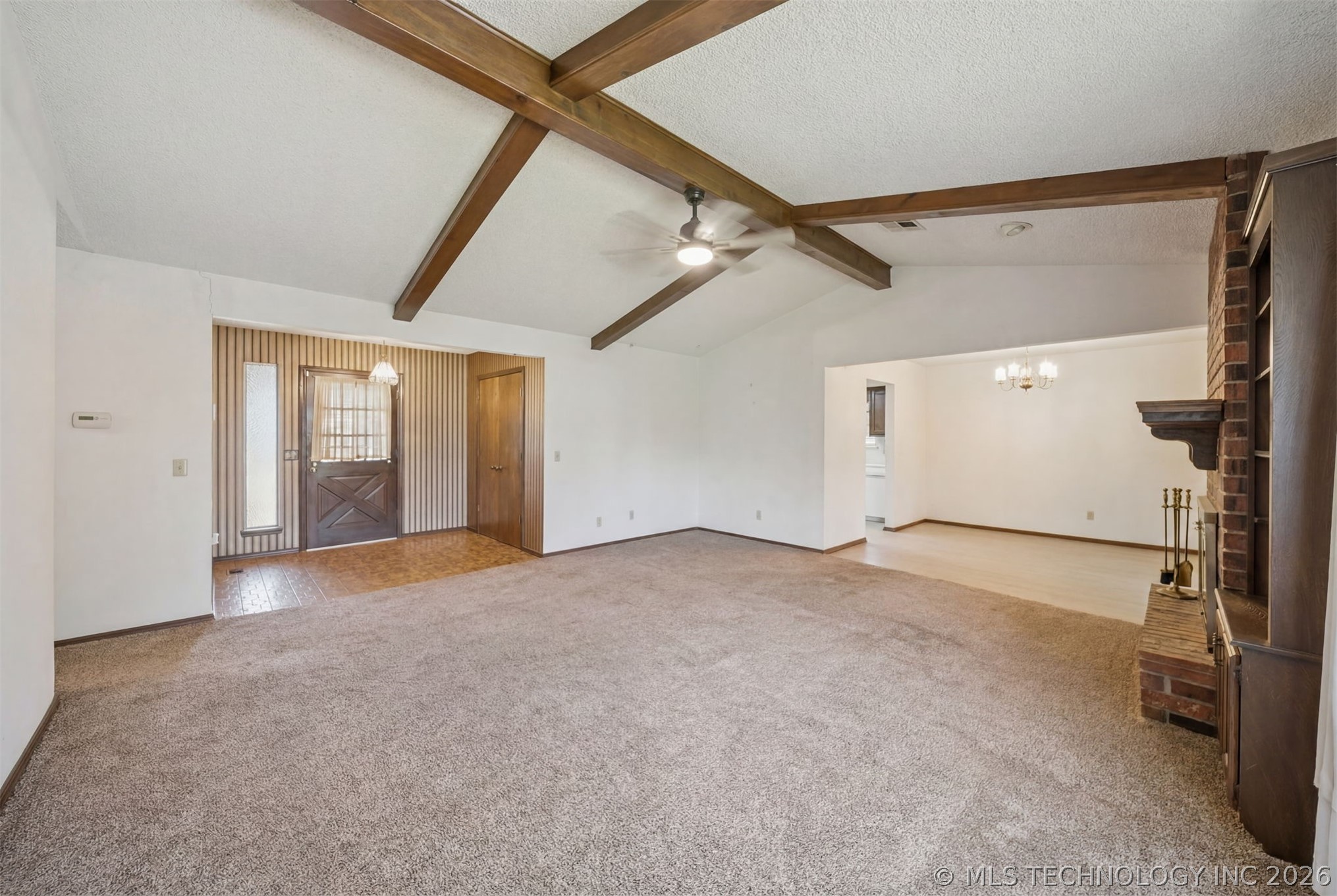 1016 E 13th Street Property Photo 7