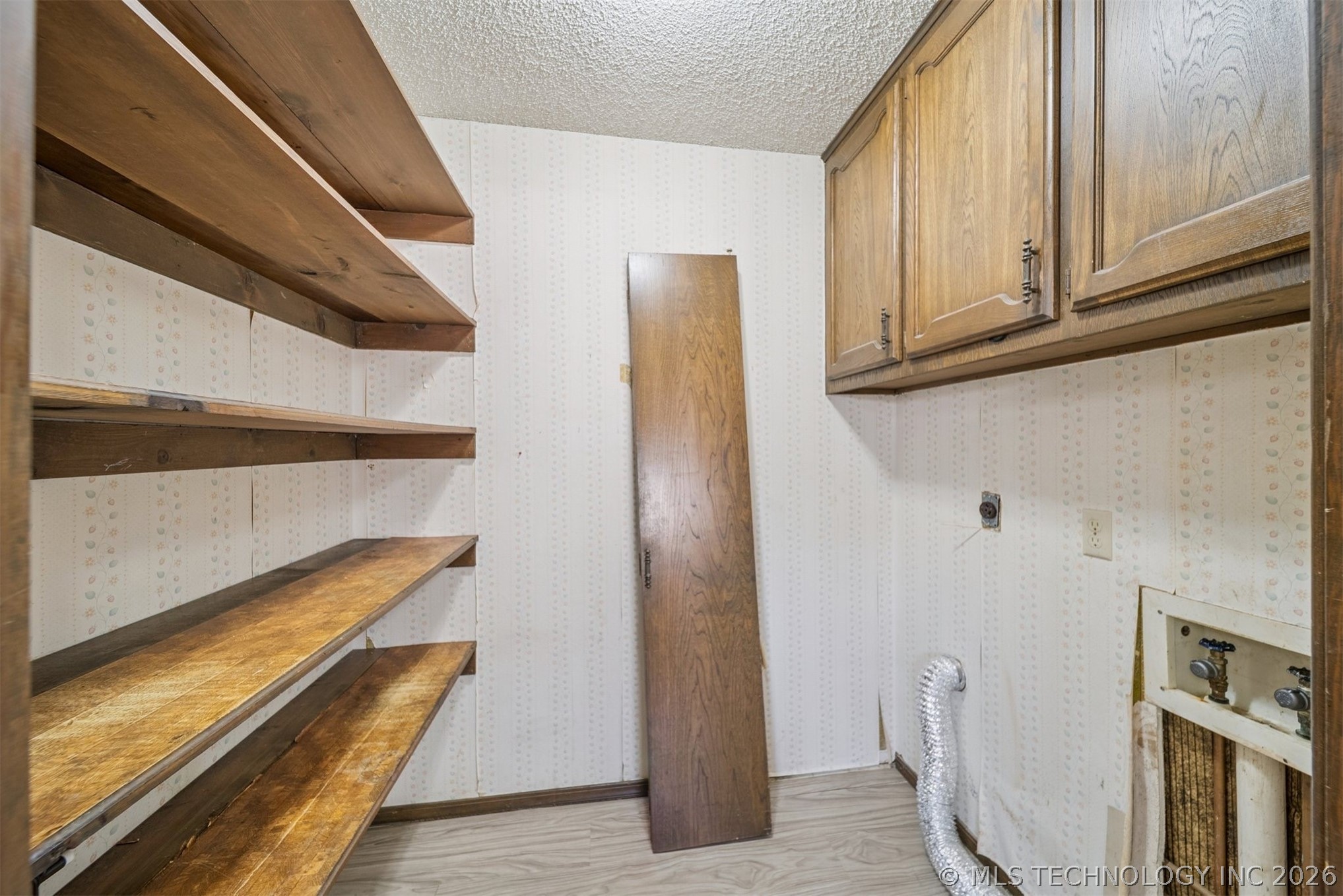 1016 E 13th Street Property Photo 8