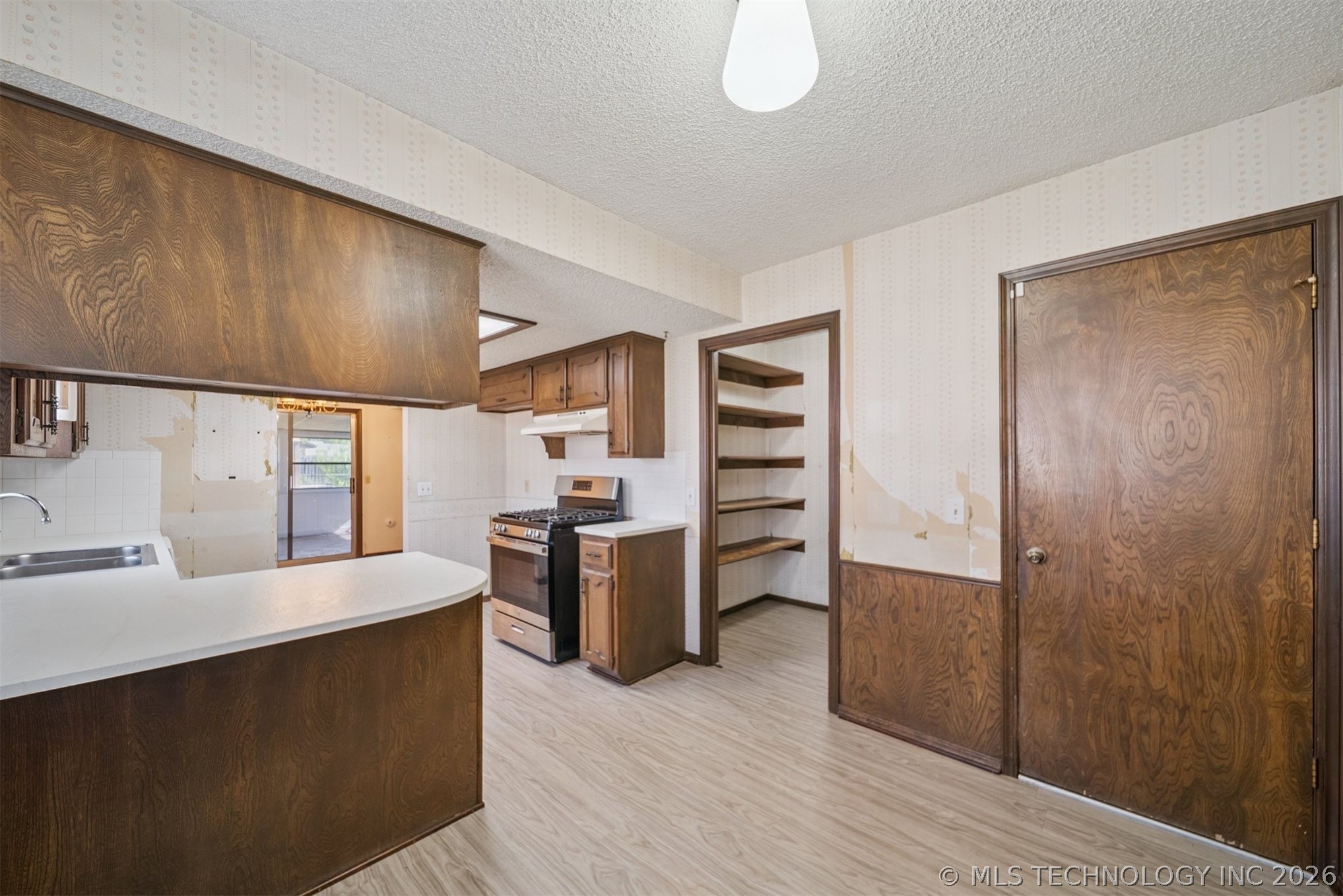 1016 E 13th Street Property Photo 11