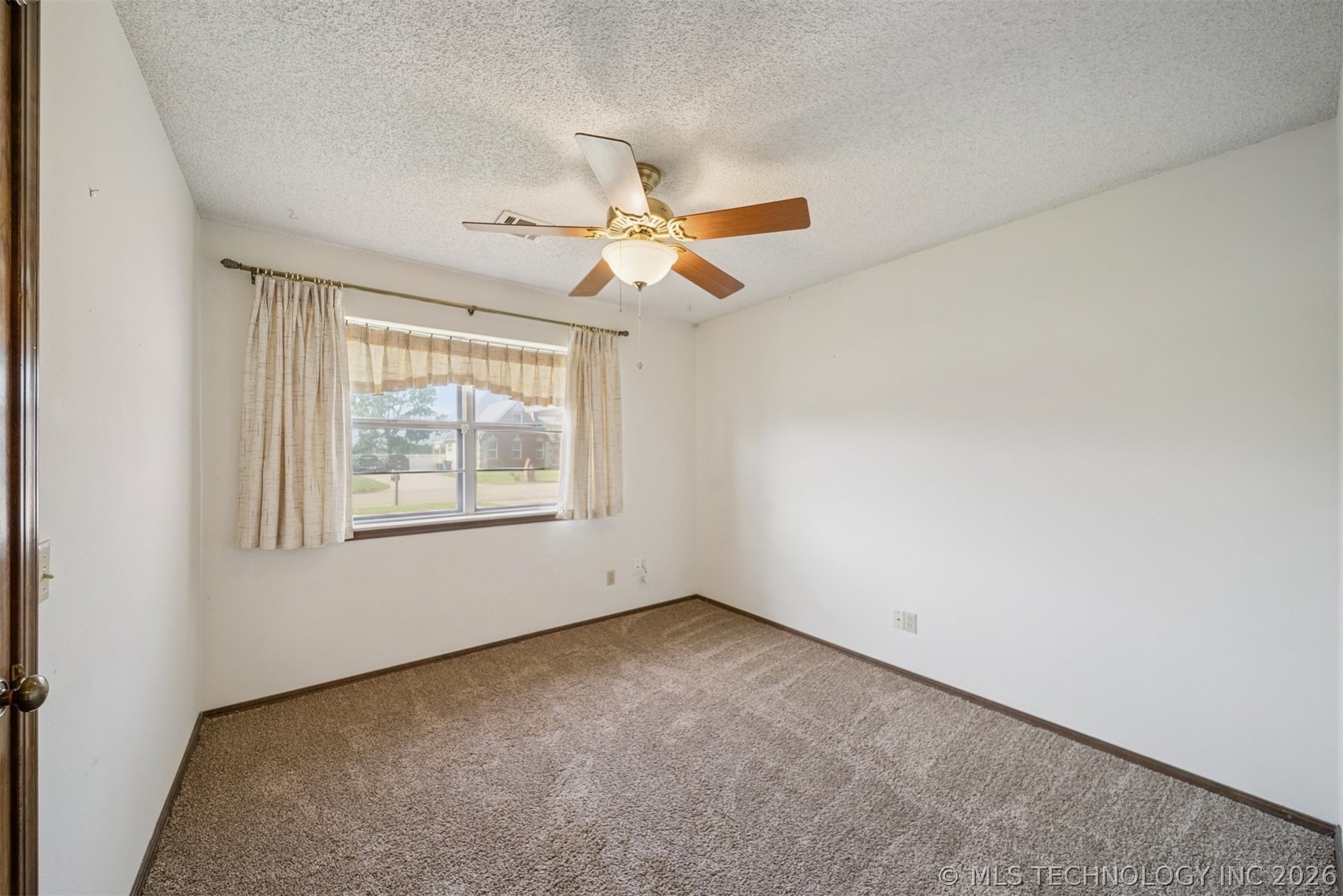 1016 E 13th Street Property Photo 14