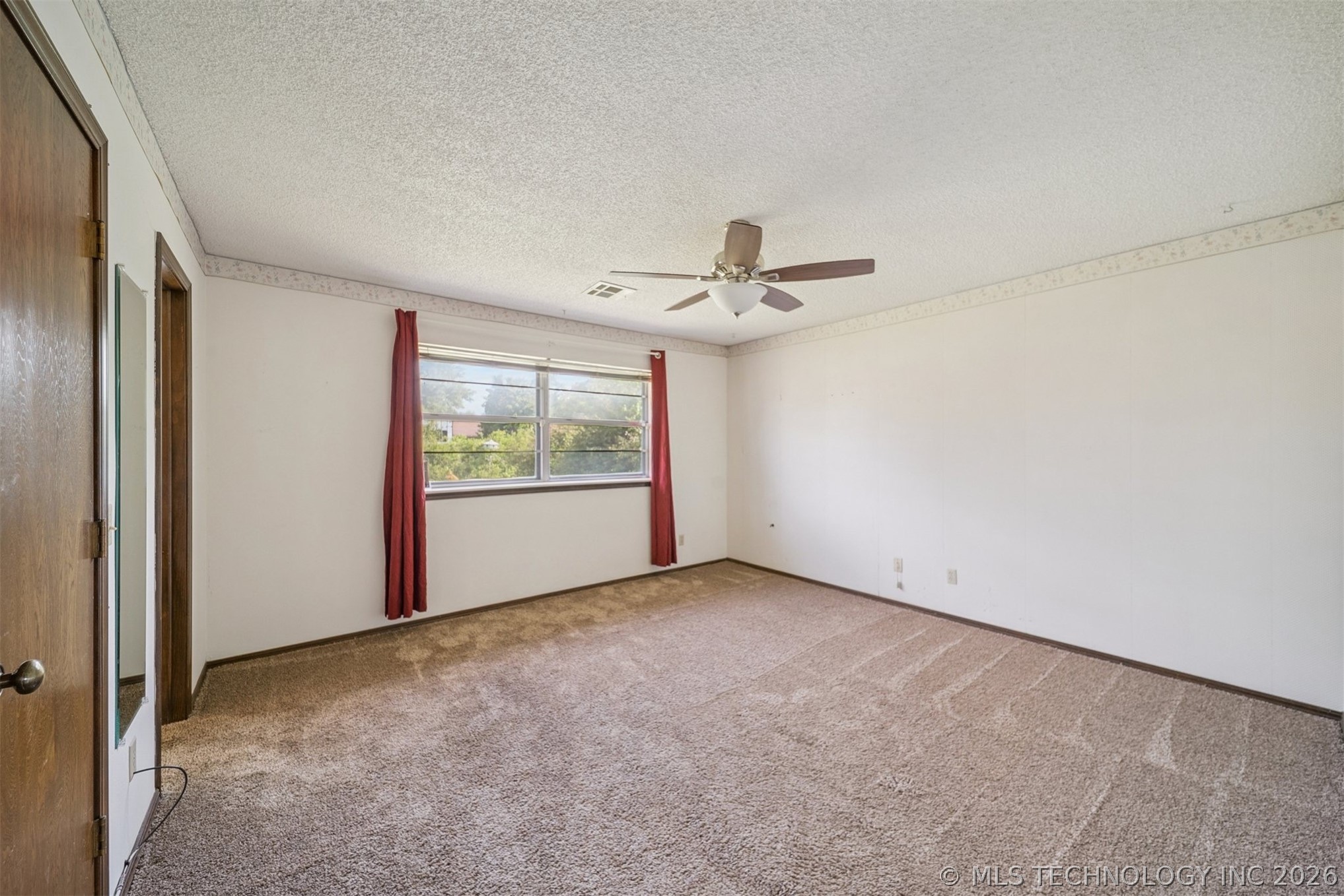 1016 E 13th Street Property Photo 18