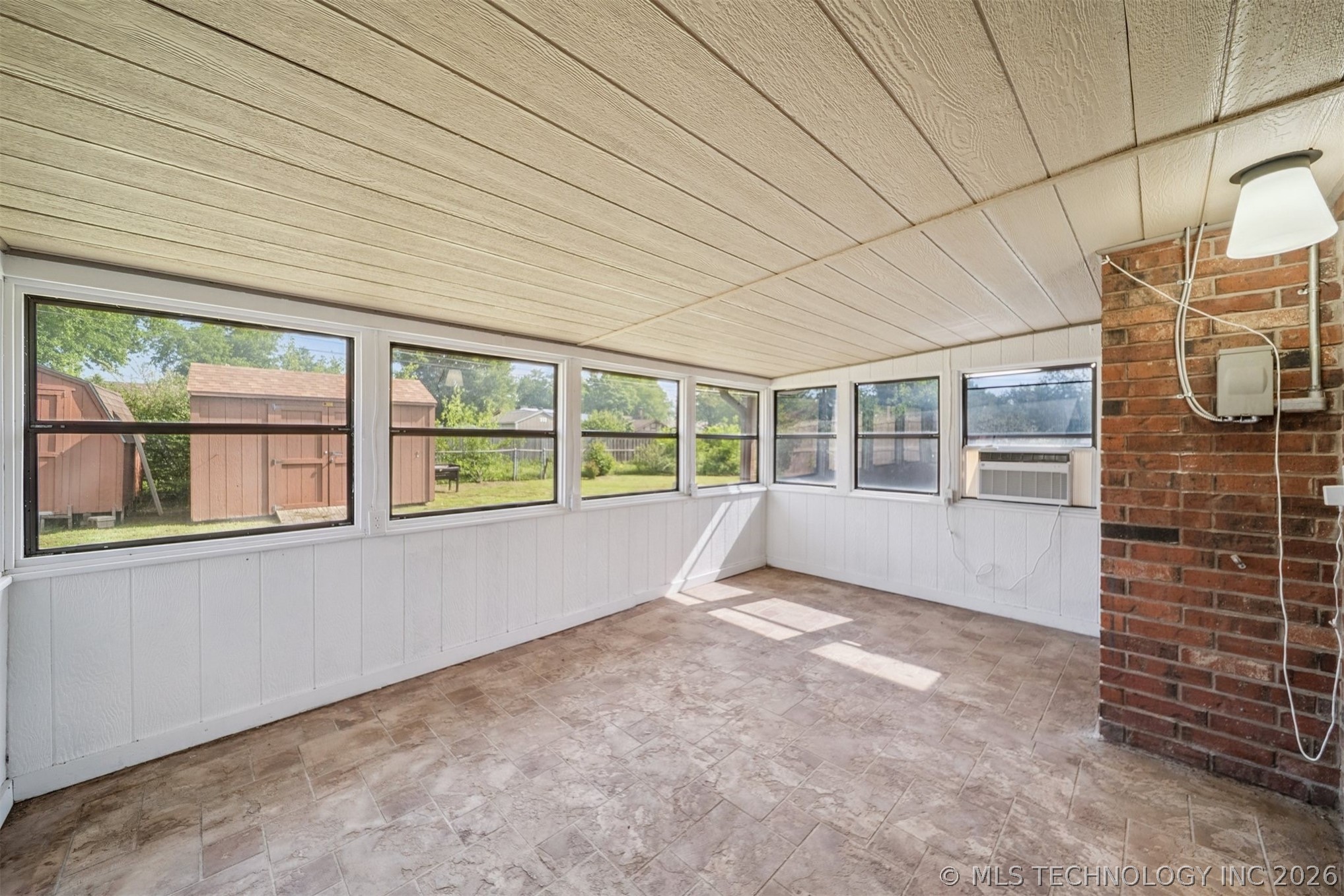 1016 E 13th Street Property Photo 19