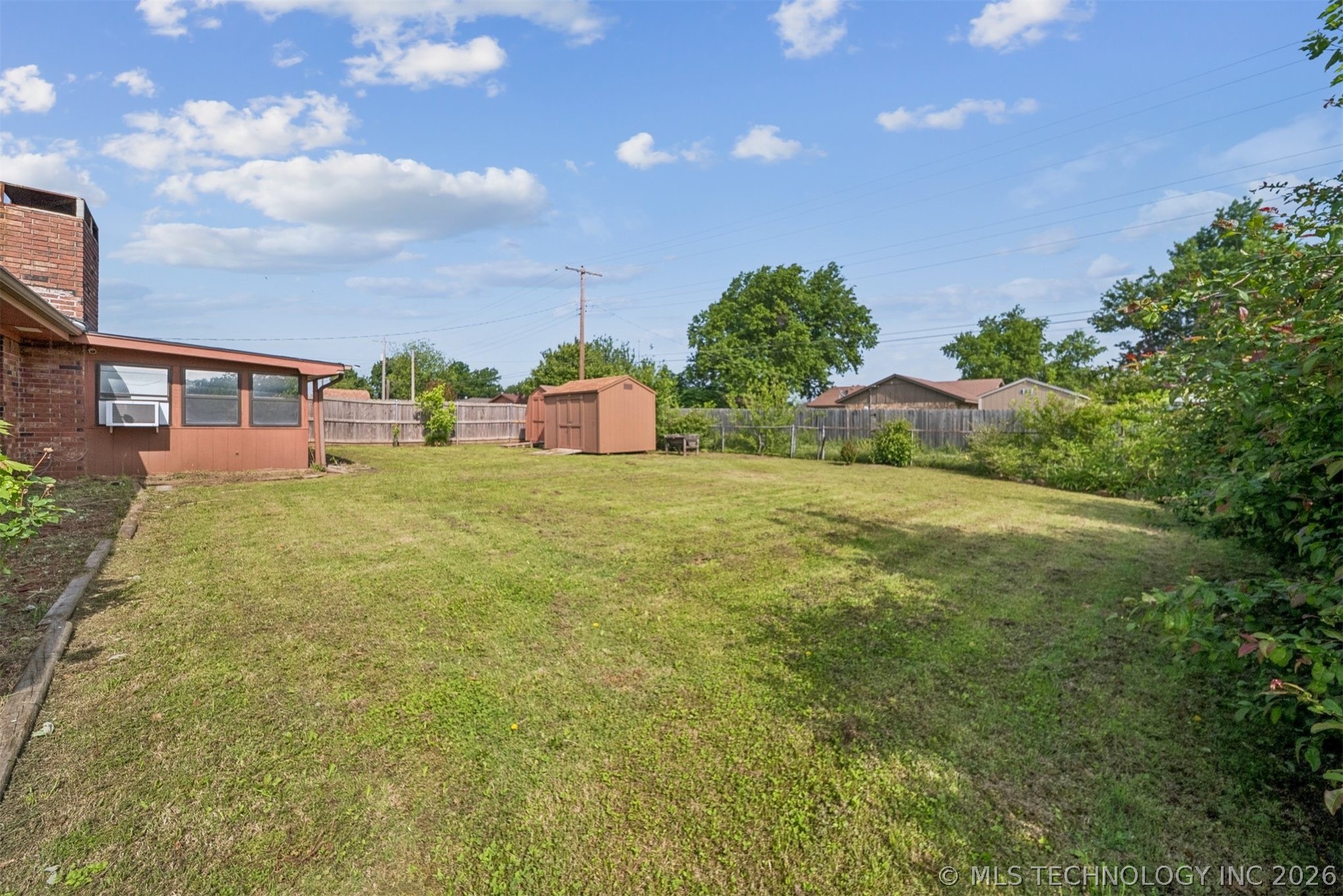 1016 E 13th Street Property Photo 26