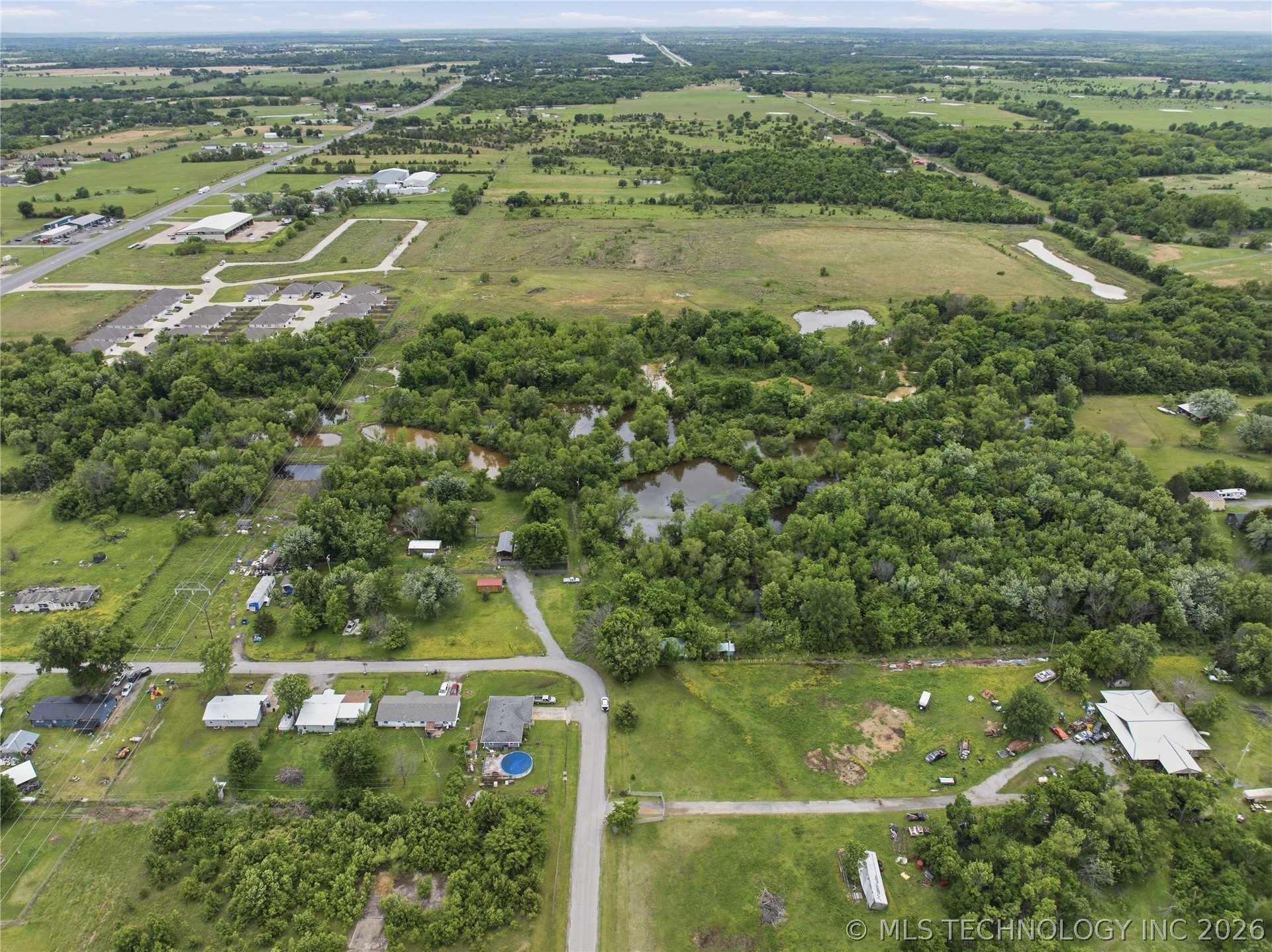 27204 E 742 Road Property Photo 9