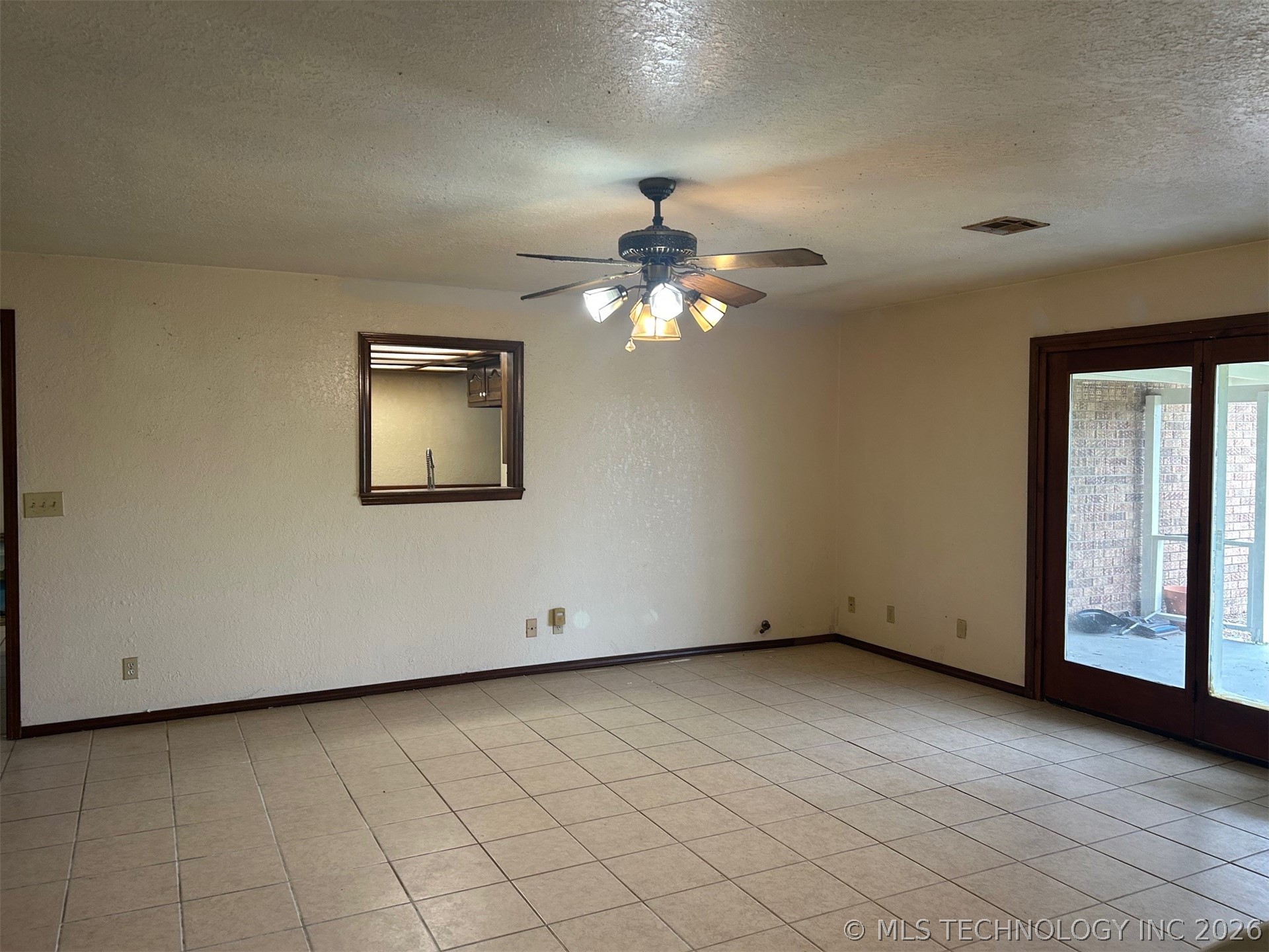 3300 W Davis Field Road Property Photo 11