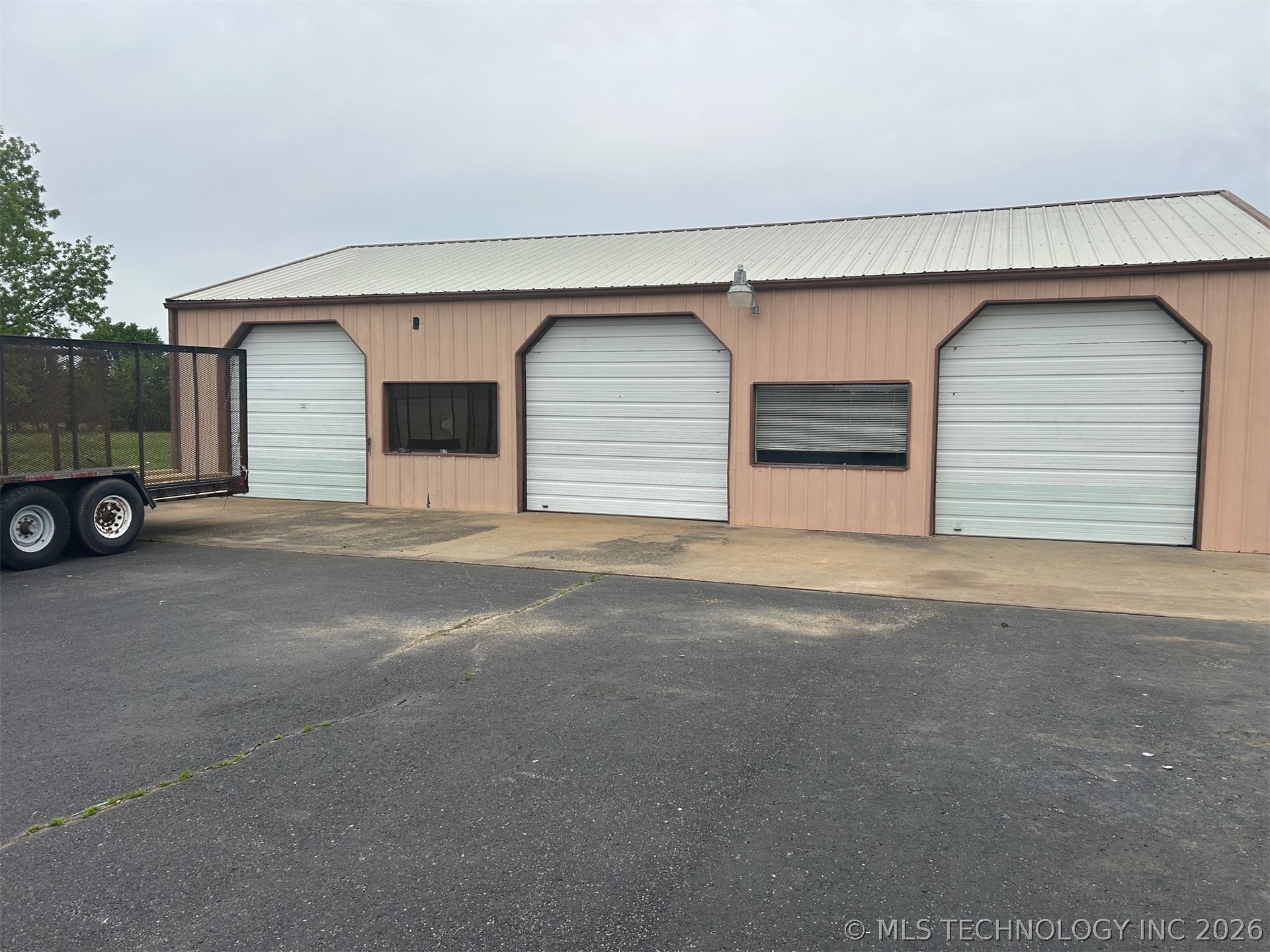 3300 W Davis Field Road Property Photo 14