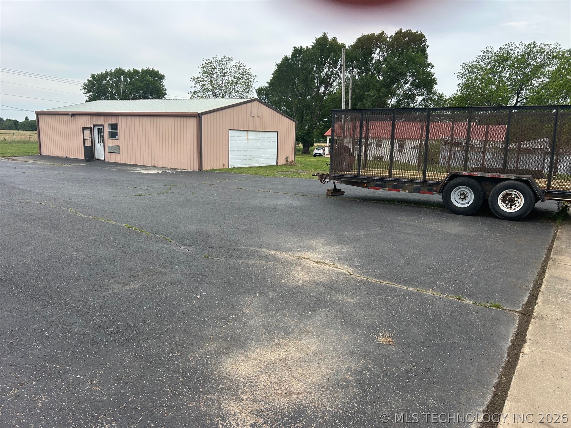 3300 W Davis Field Road Property Photo 17